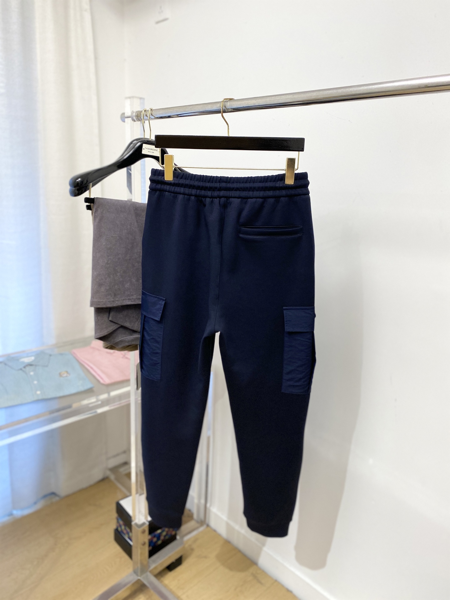 普拉达、2025爆款休闲裤 高弹显瘦必爆简约百搭爆款，做工精细，每一针都看得到用心，超多明星网红最爱 拉