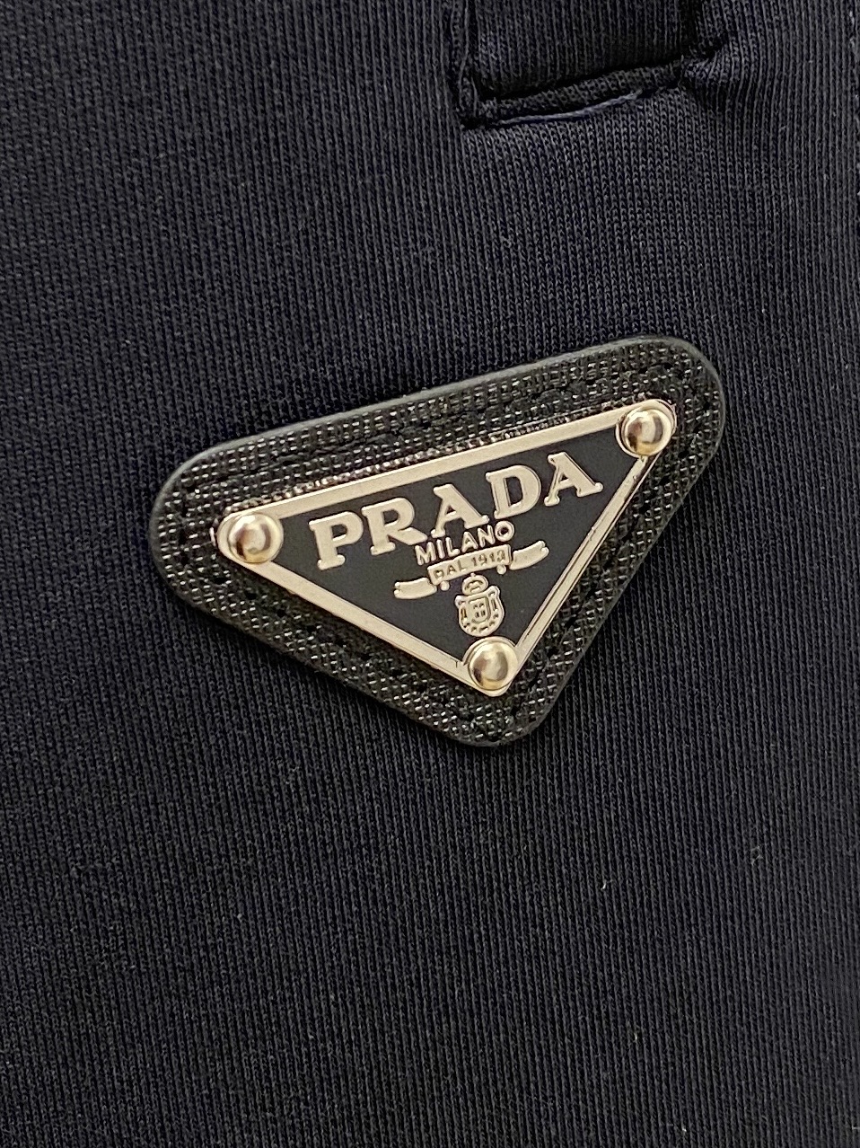 普拉达、2025爆款休闲裤 高弹显瘦必爆简约百搭爆款，做工精细，每一针都看得到用心，超多明星网红最爱 拉