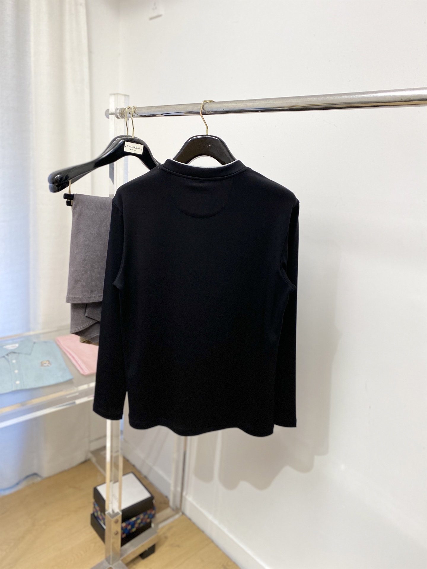 Brunello Cucinelli、2025新品长袖，帅气时尚，胸前精致刺绣图案logo，简约百搭款。