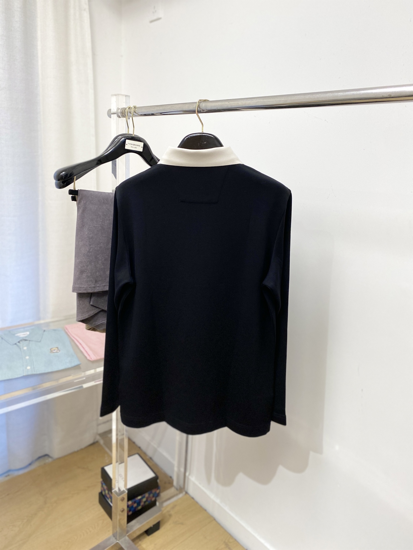 lP🆕、2025新品长袖，帅气时尚，胸前精致刺绣字母logo，简约百搭款。面料棉 不仅挺括，保持潮流的廓