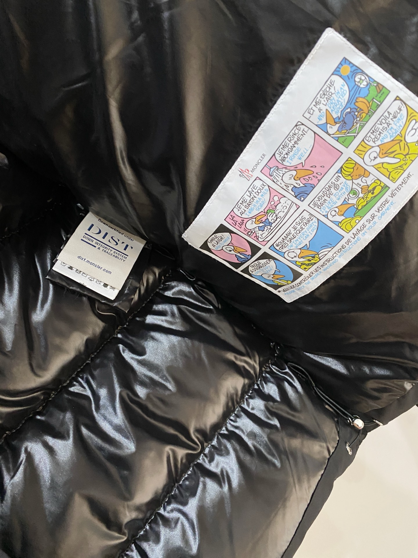 蒙口、2025最新款男士轻薄羽绒服、面料柔软舒适 ．上身版型超赞 ．拉链．辅料都是客供 、进口面料，轻便