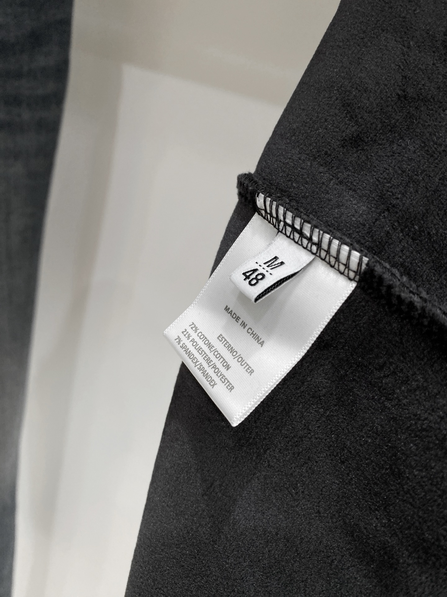 lP🆕、2025新品加绒卫衣，时尚帅气，简约百搭款，胸前精致刺绣图案字母logo，定制原版面料，不仅挺括