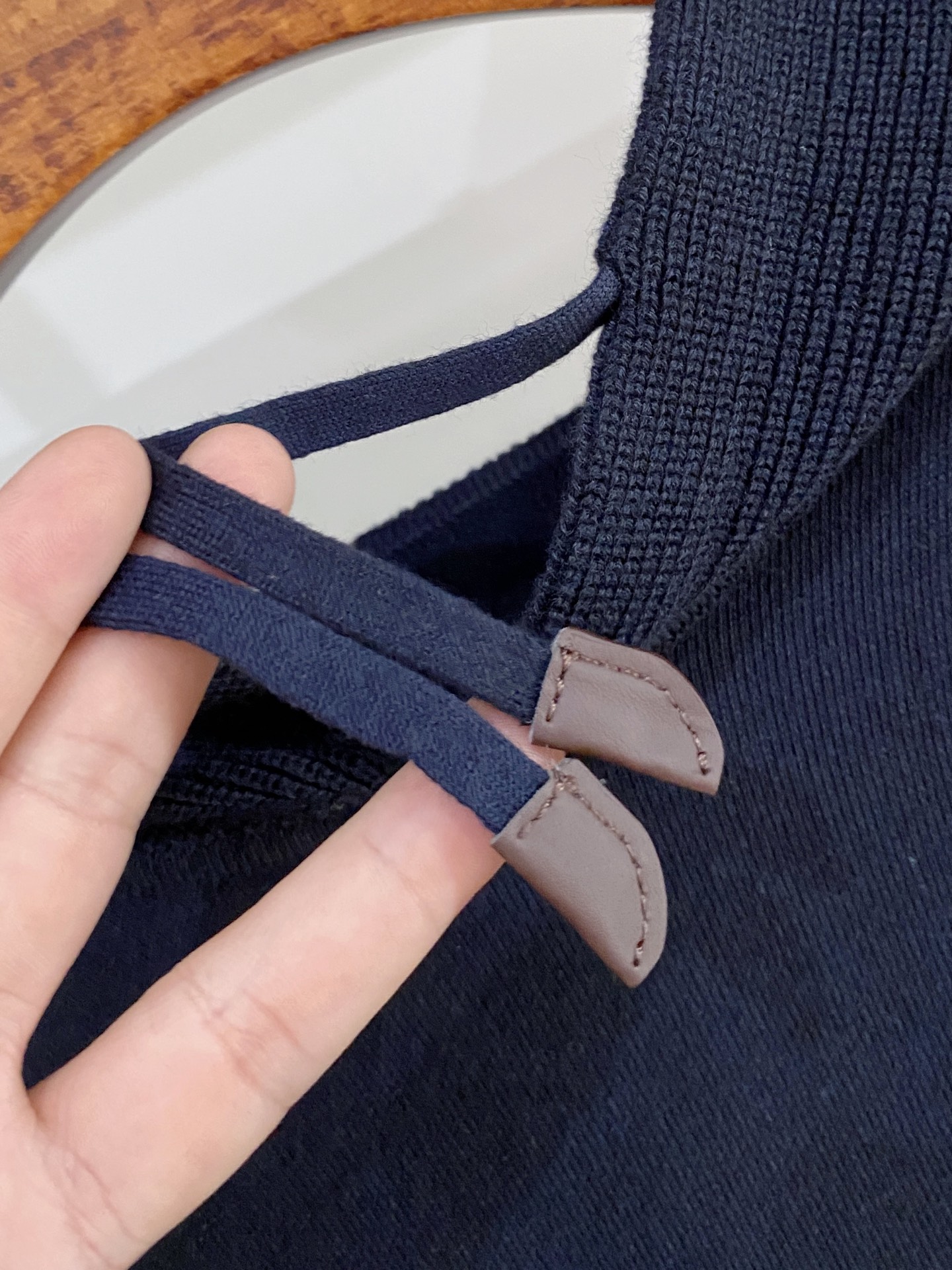 lP🆕、2025新品羊毛衣 具有手感细腻柔软，可直接与肌肤接触，让暖心的纱线变化出细腻的质感，顶级工艺极