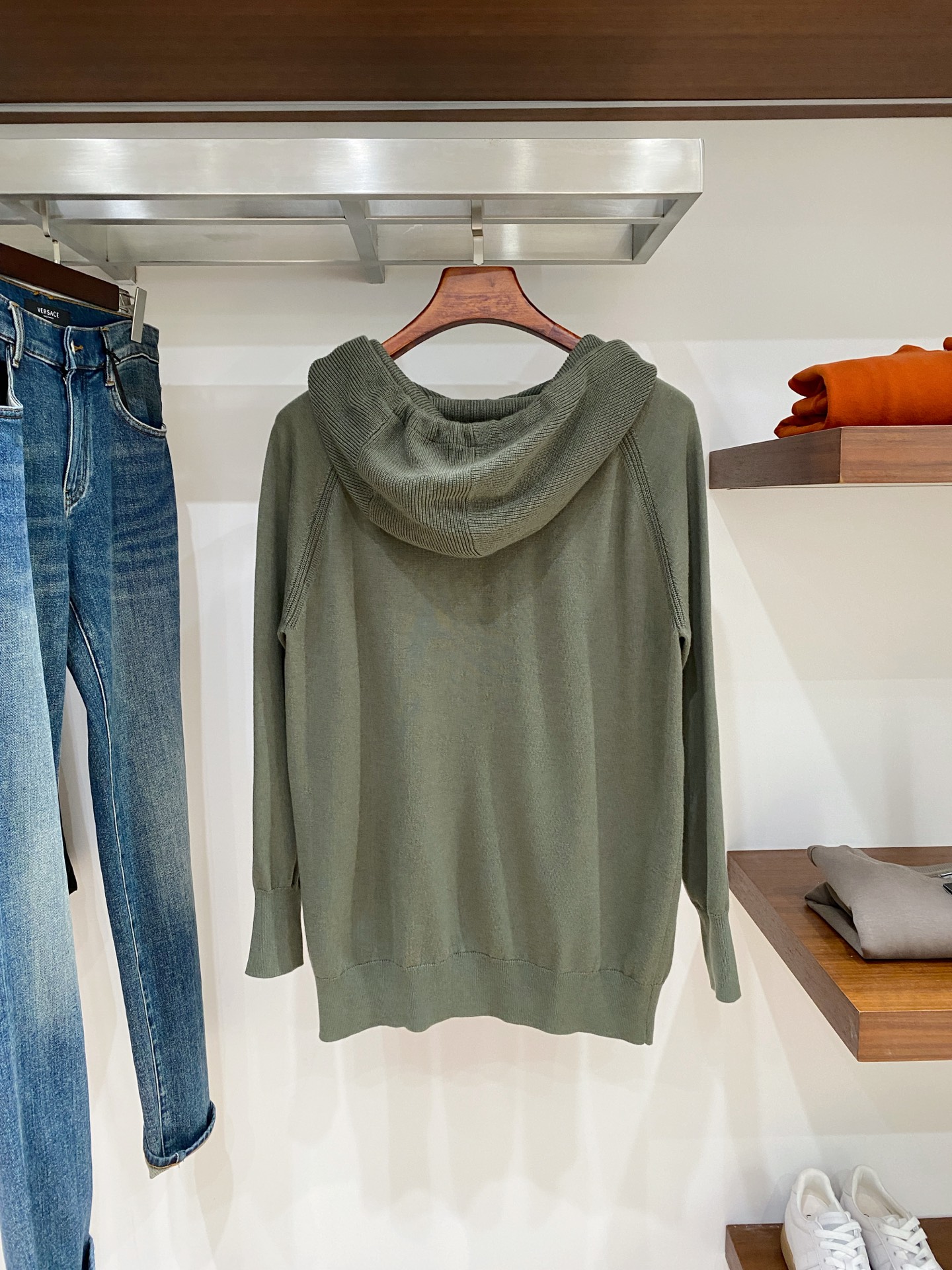 lP🆕、2025新品羊毛衣 具有手感细腻柔软，可直接与肌肤接触，让暖心的纱线变化出细腻的质感，顶级工艺极