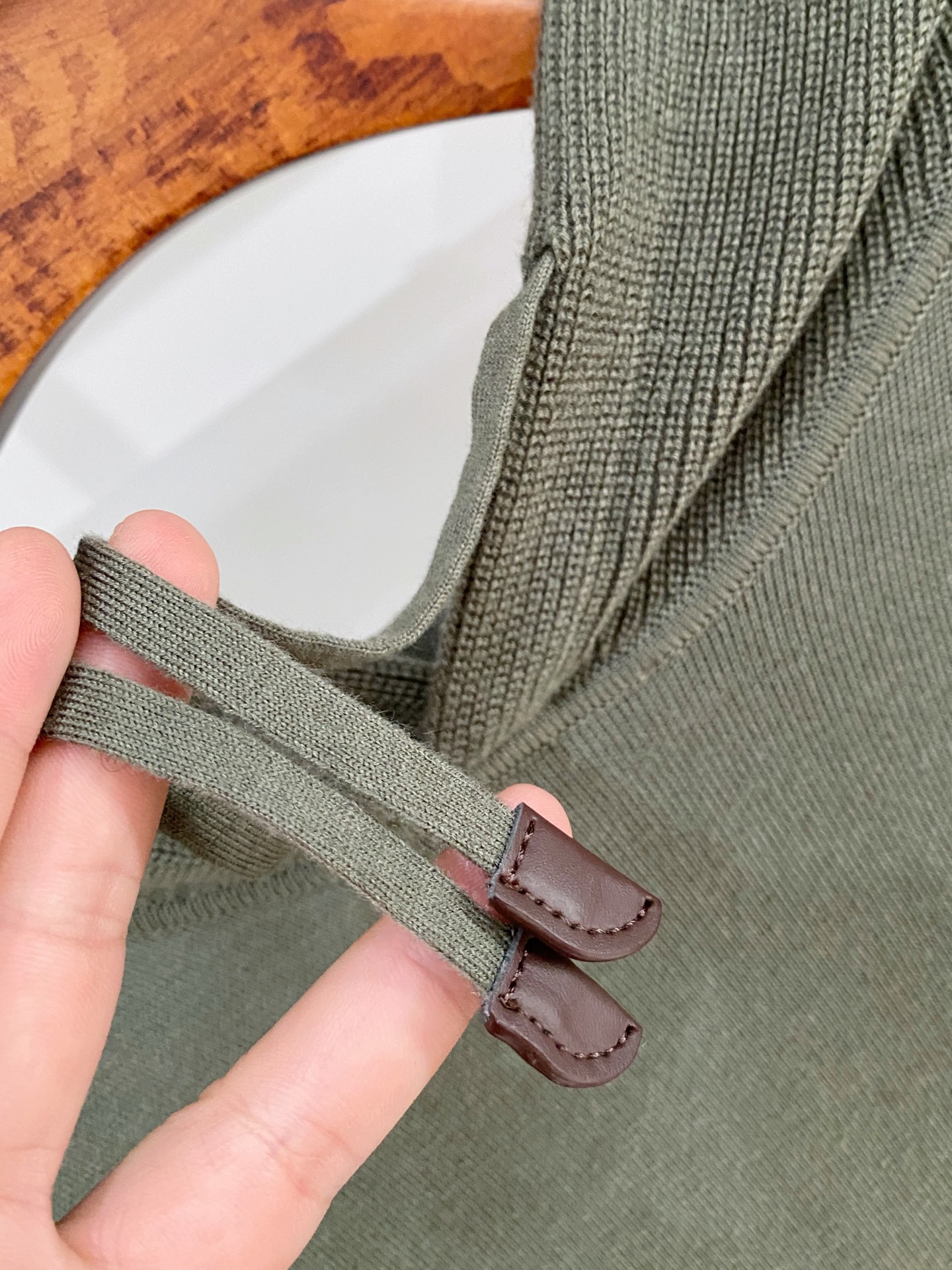 lP🆕、2025新品羊毛衣 具有手感细腻柔软，可直接与肌肤接触，让暖心的纱线变化出细腻的质感，顶级工艺极