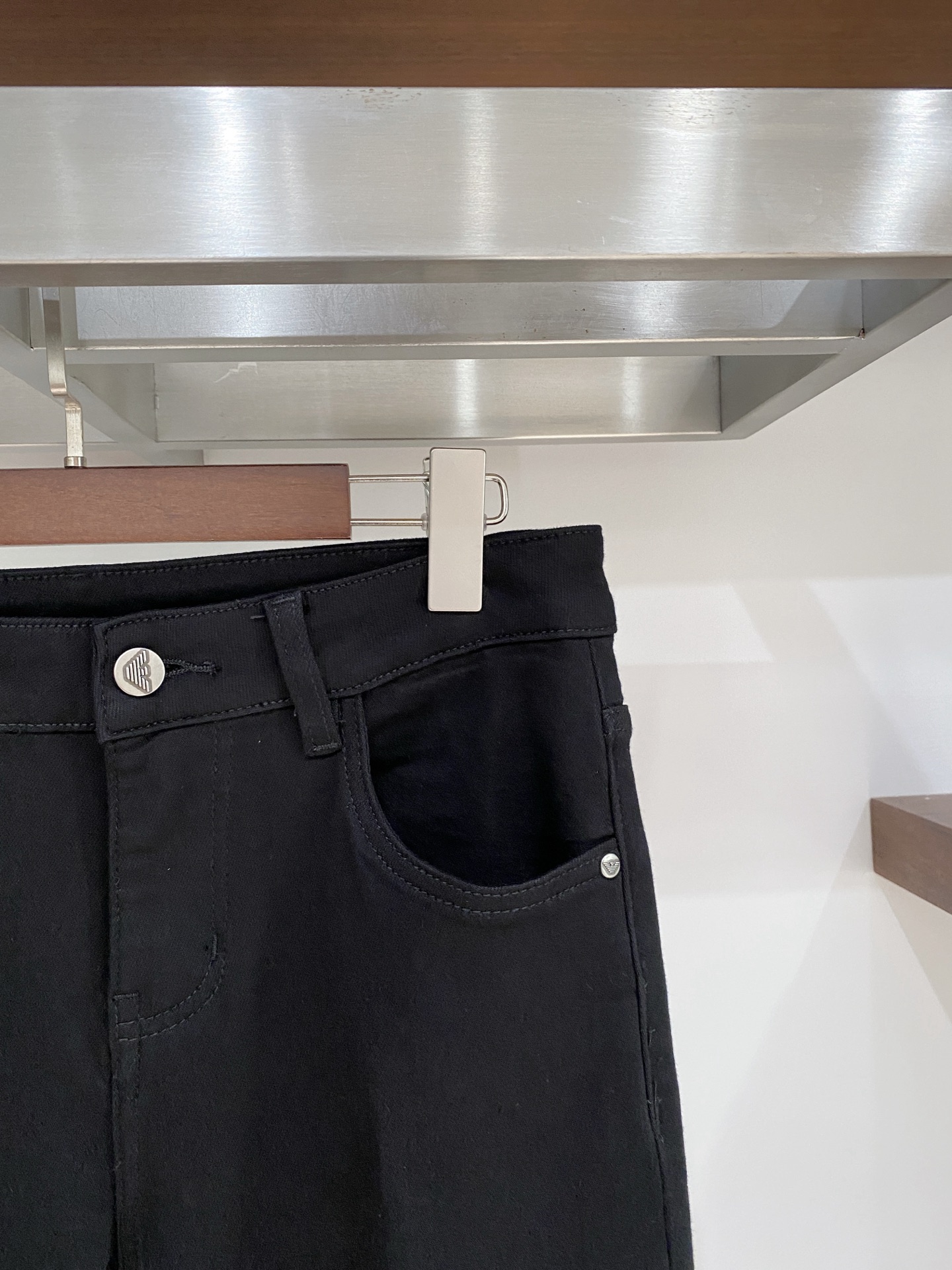 阿玛尼、 2025最新品，专柜同步有售，原单狠货，水洗休闲牛仔裤，进口原版水洗弹力面料，舒适有弹性，原版