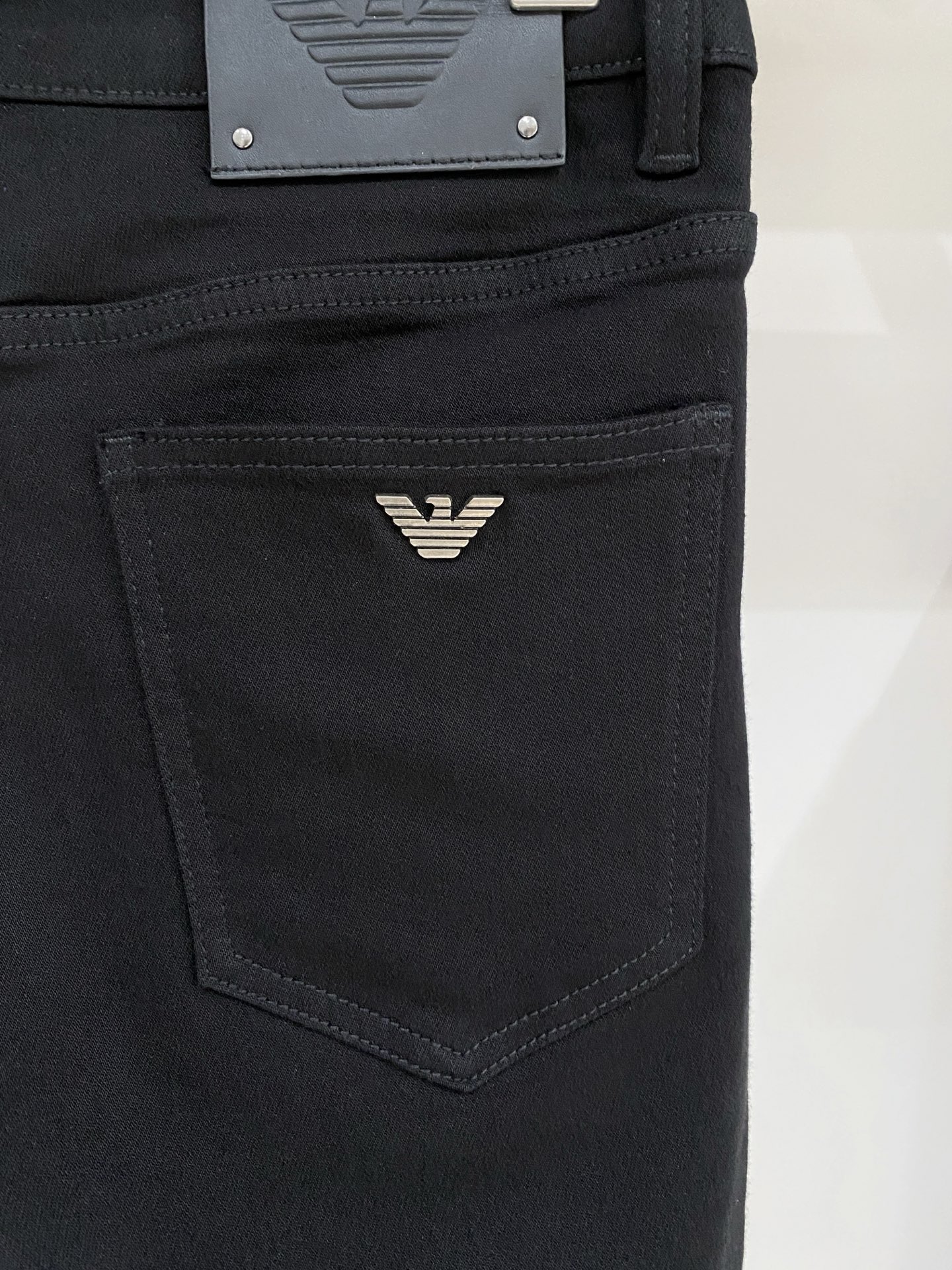 阿玛尼、 2025最新品，专柜同步有售，原单狠货，水洗休闲牛仔裤，进口原版水洗弹力面料，舒适有弹性，原版