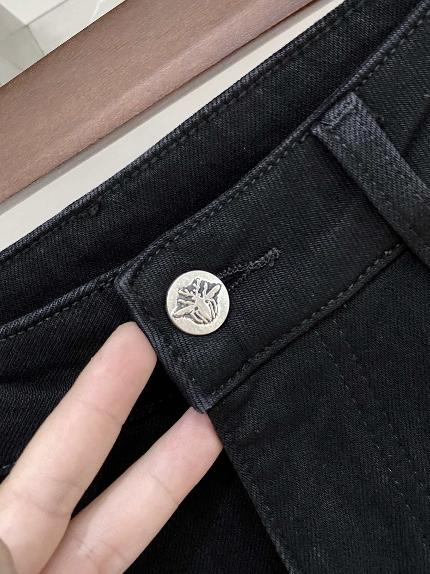 迪奥、 2025最新品，专柜同步有售，原单狠货，水洗休闲牛仔裤，进口原版水洗弹力面料，舒适有弹性，原版五