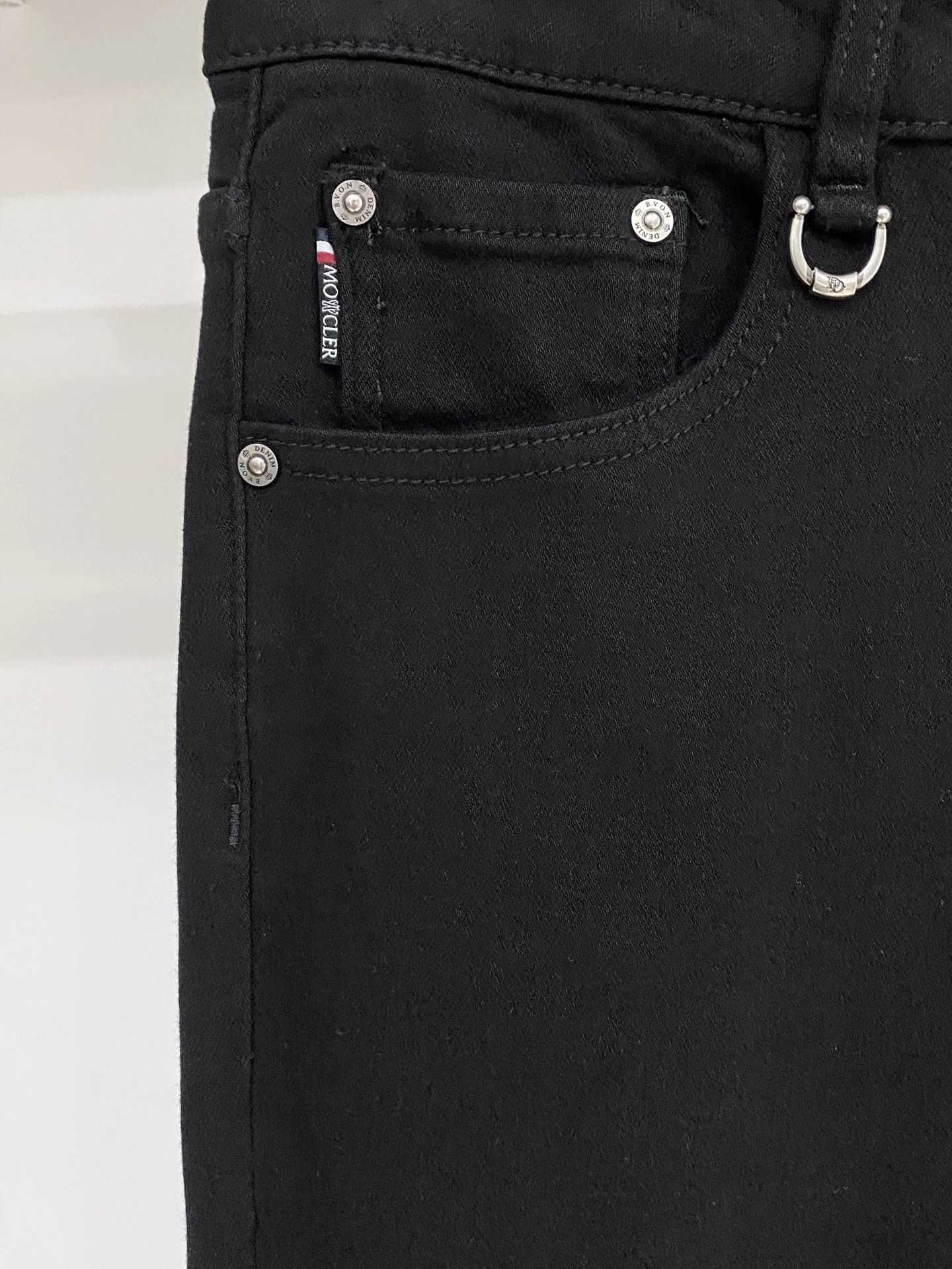 蒙口、 2025最新品，专柜同步有售，原单狠货，水洗休闲牛仔裤，进口原版水洗弹力面料，舒适有弹性，原版五