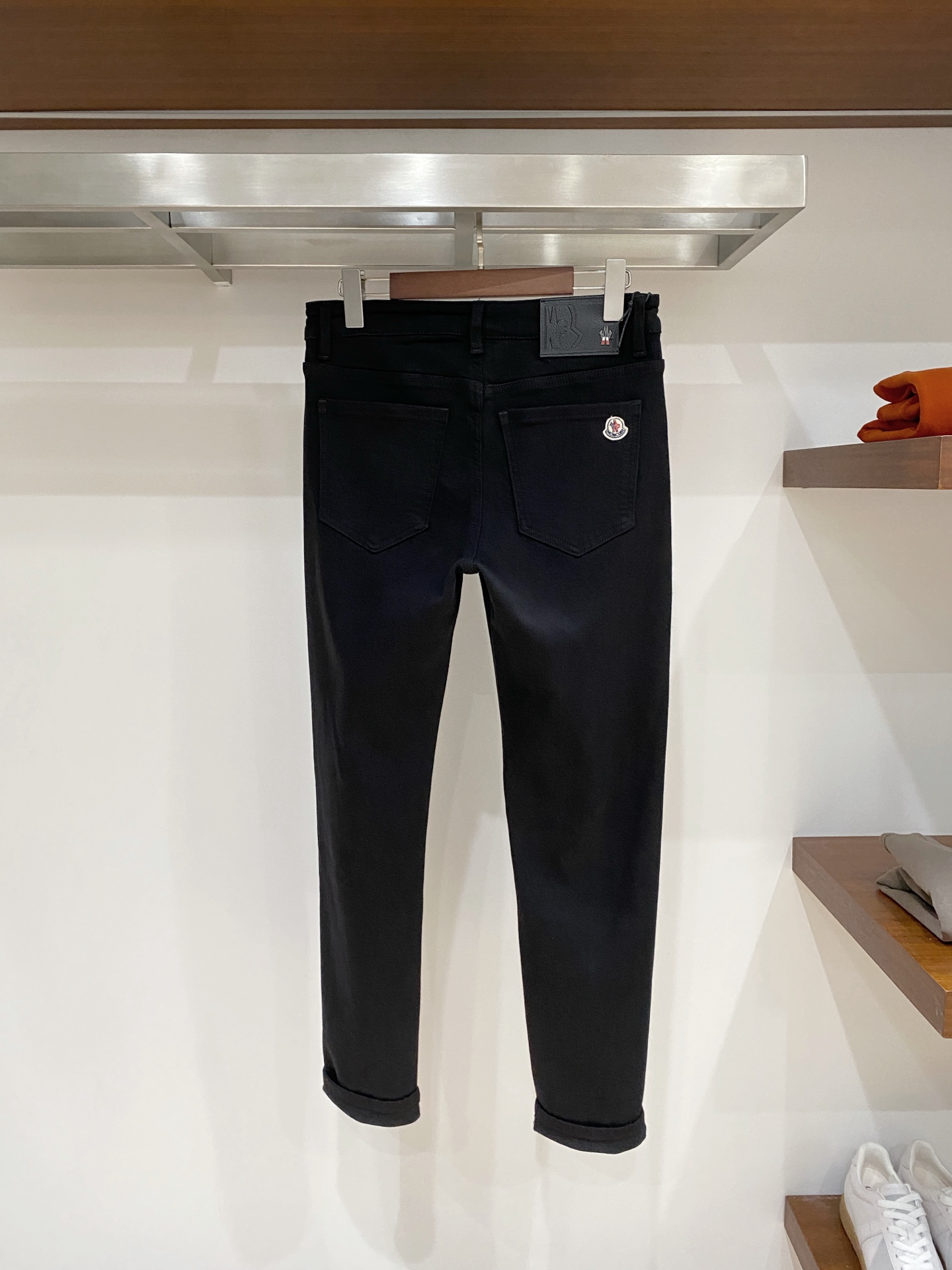 蒙口、 2025最新品，专柜同步有售，原单狠货，水洗休闲牛仔裤，进口原版水洗弹力面料，舒适有弹性，原版五