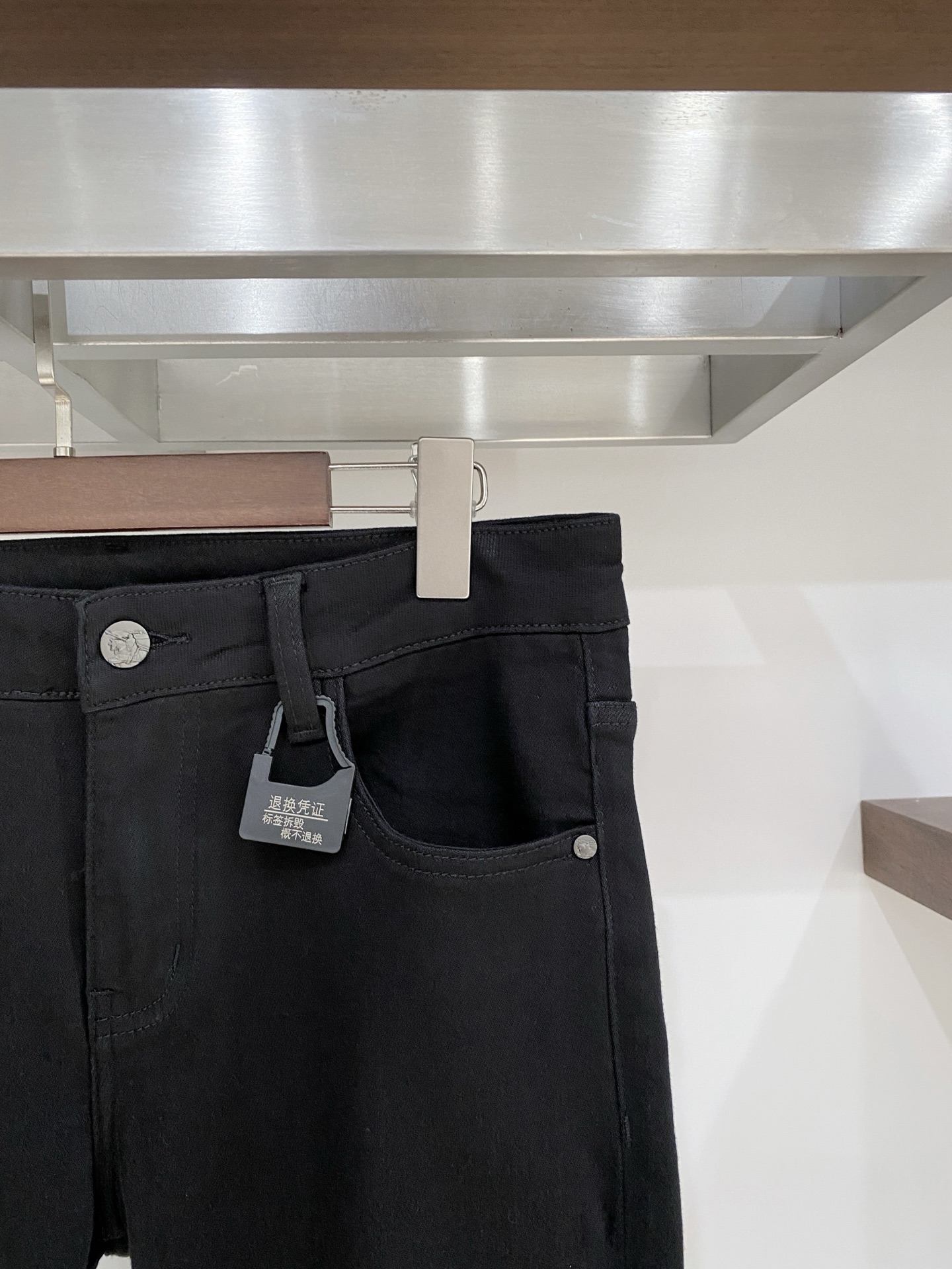 巴宝莉、 2025最新品，专柜同步有售，原单狠货，水洗休闲牛仔裤，进口原版水洗弹力面料，舒适有弹性，原版