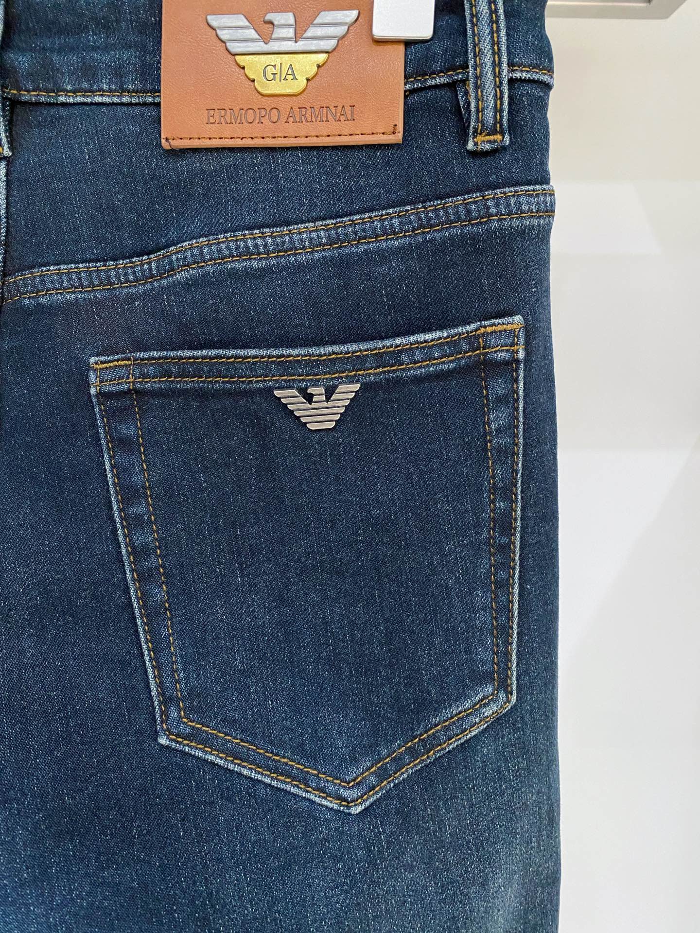 阿玛尼、 2025最新品，专柜同步有售，原单狠货，水洗休闲牛仔裤，进口原版水洗弹力面料，舒适有弹性，原版