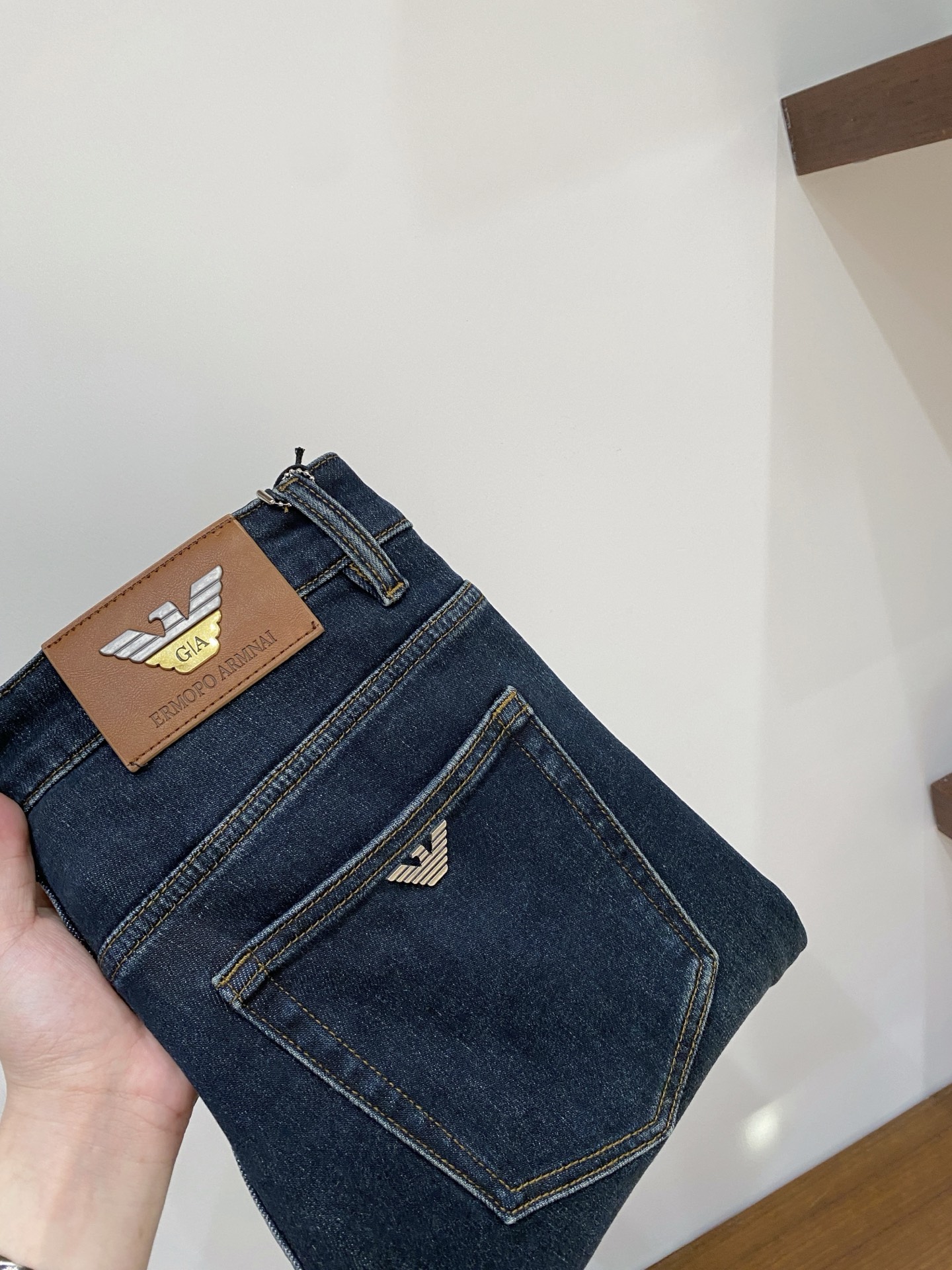 阿玛尼、 2025最新品，专柜同步有售，原单狠货，水洗休闲牛仔裤，进口原版水洗弹力面料，舒适有弹性，原版