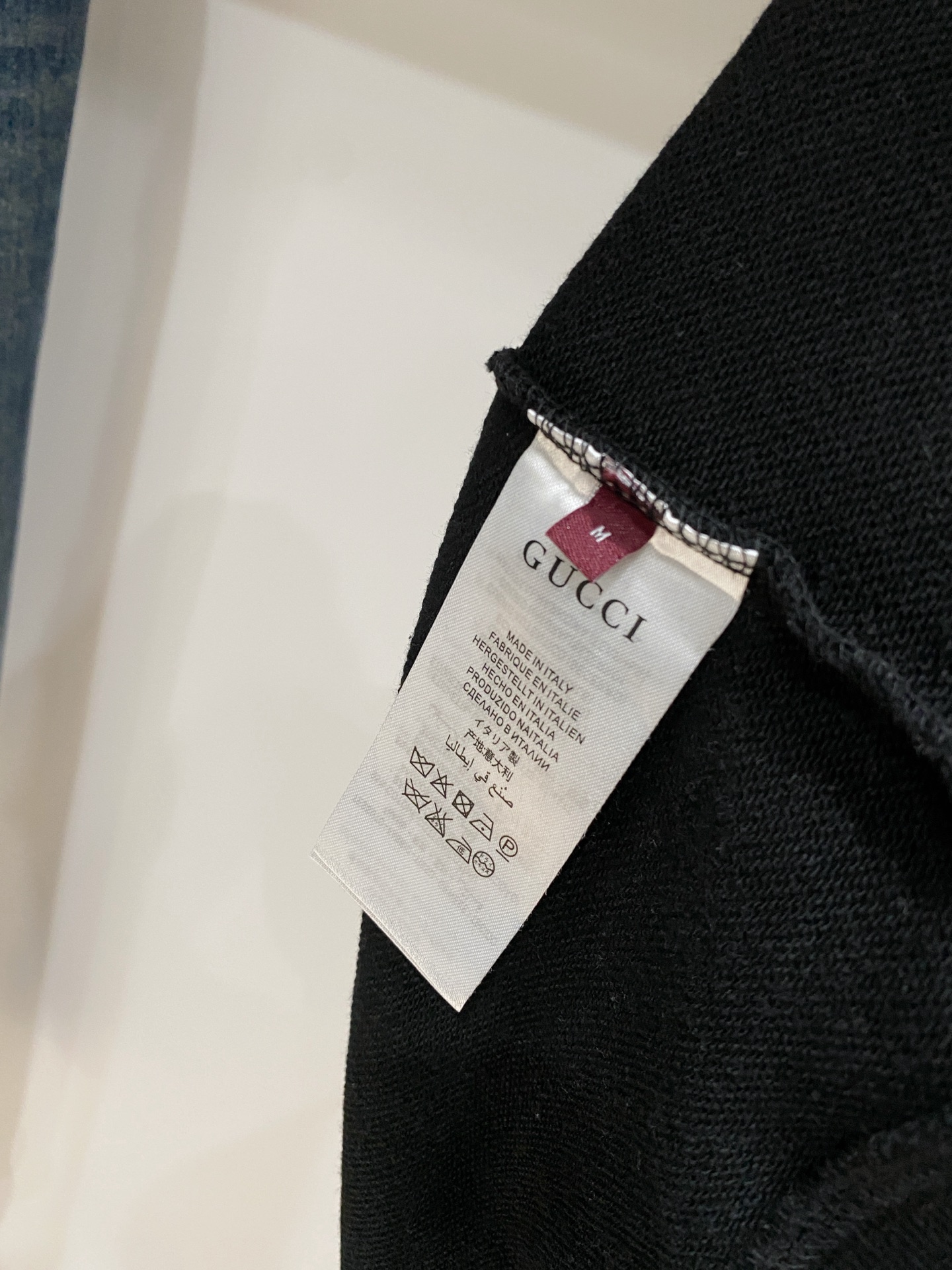 古奇、2025新品卫衣，帅气时尚，胸口精致刺绣字母logo，简约百搭款。面料棉 不仅挺括，保持潮流的廓形