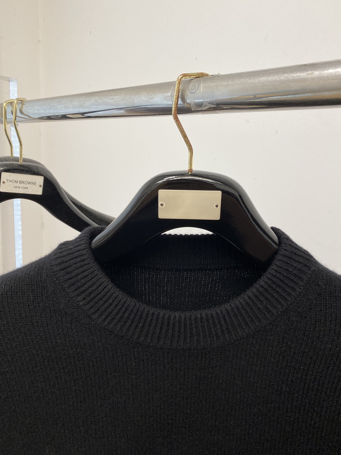 ￼巴宝莉、2025新品羊毛衣 具有手感细腻柔软，可直接与肌肤接触，让暖心的纱线变化出细腻的质感，顶级工艺