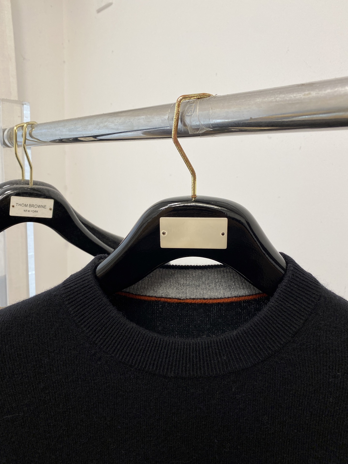 lP🆕、2025新品羊毛衣 具有手感细腻柔软，可直接与肌肤接触，让暖心的纱线变化出细腻的质感，顶级工艺极