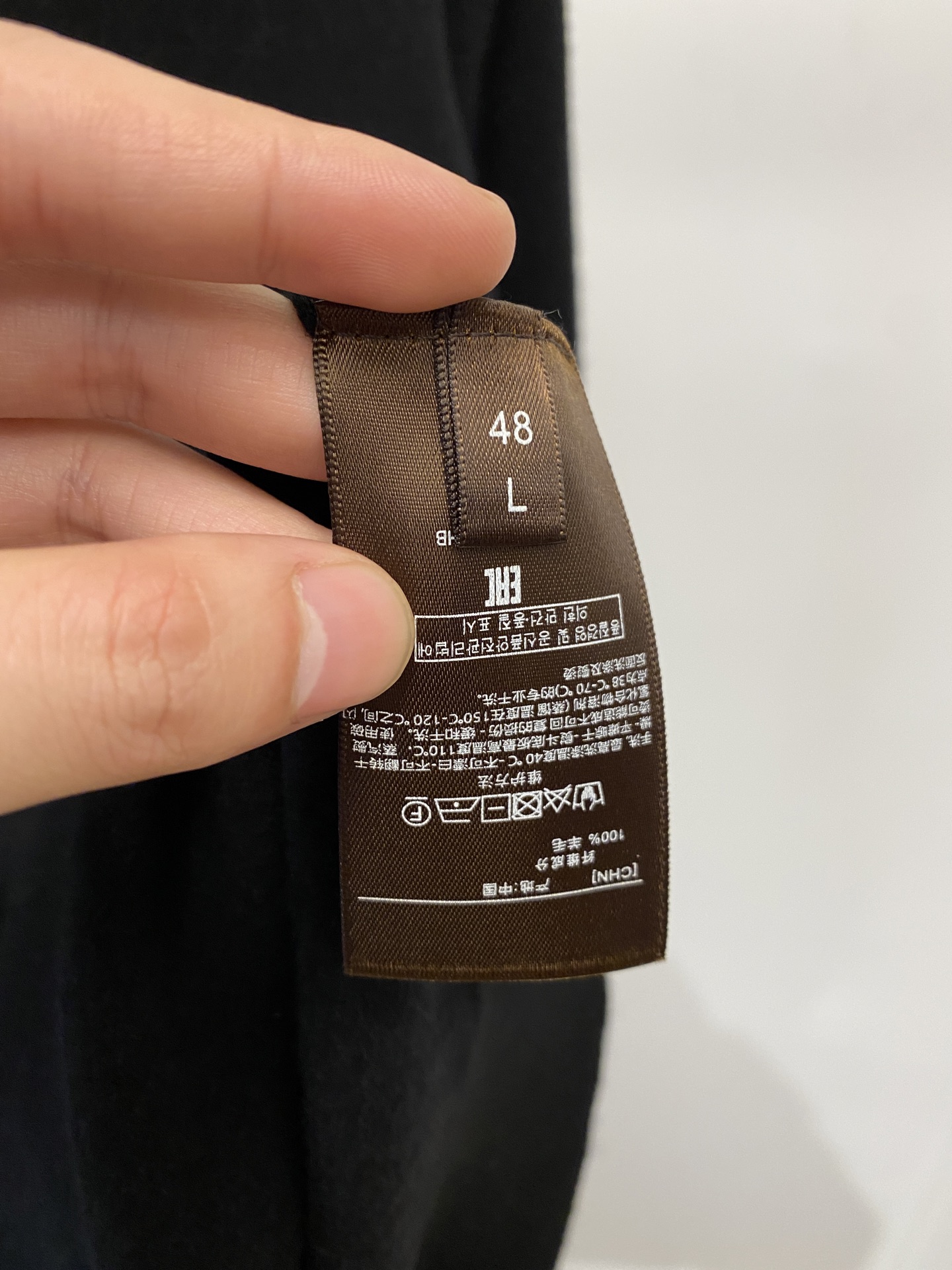 lP🆕、2025新品羊毛衣 具有手感细腻柔软，可直接与肌肤接触，让暖心的纱线变化出细腻的质感，顶级工艺极