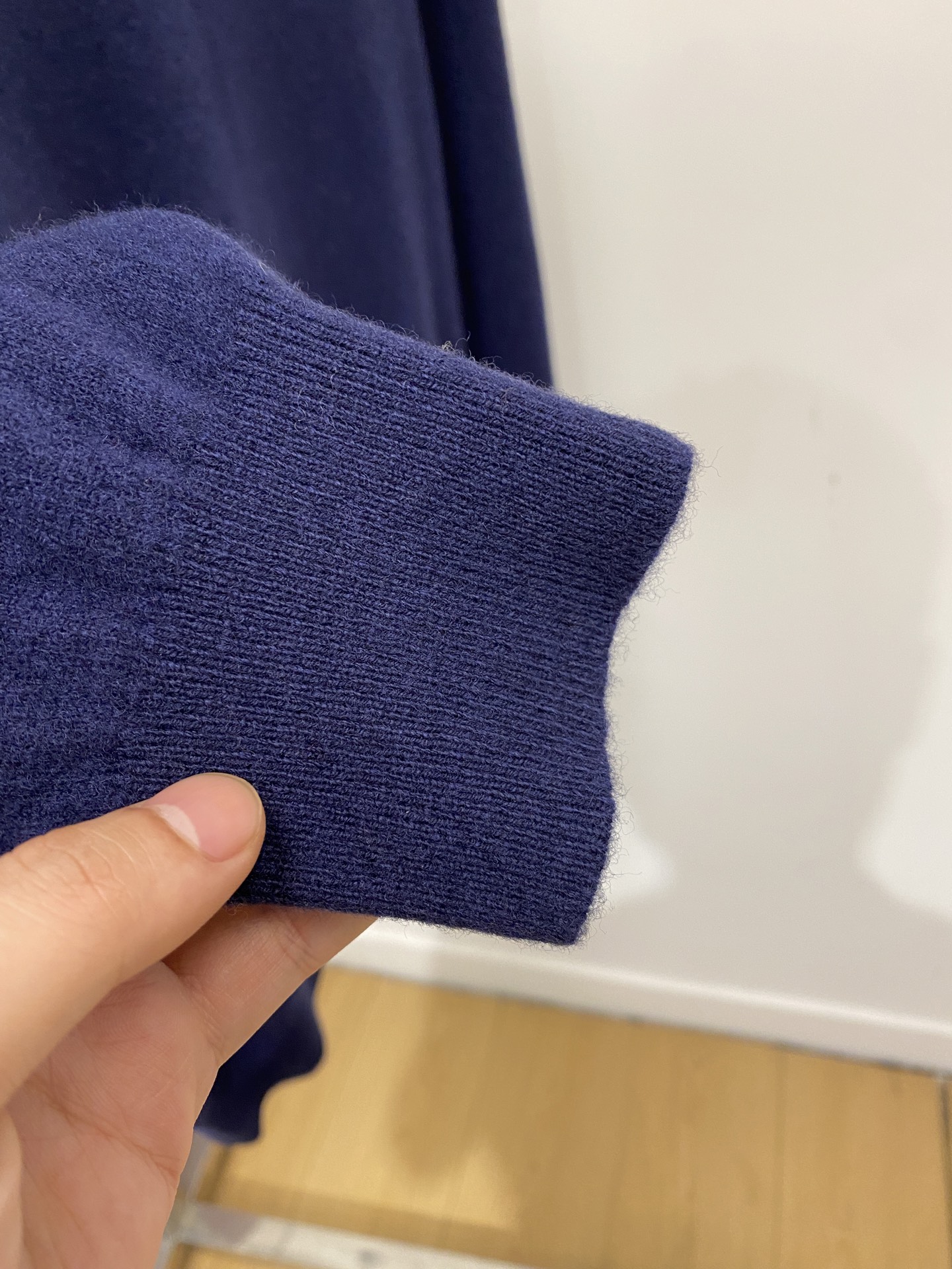 lP🆕、2025新品羊毛衣 具有手感细腻柔软，可直接与肌肤接触，让暖心的纱线变化出细腻的质感，顶级工艺极