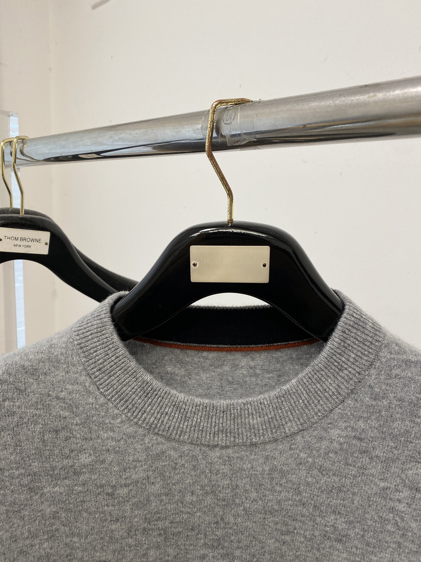 lP🆕、2025新品羊毛衣 具有手感细腻柔软，可直接与肌肤接触，让暖心的纱线变化出细腻的质感，顶级工艺极