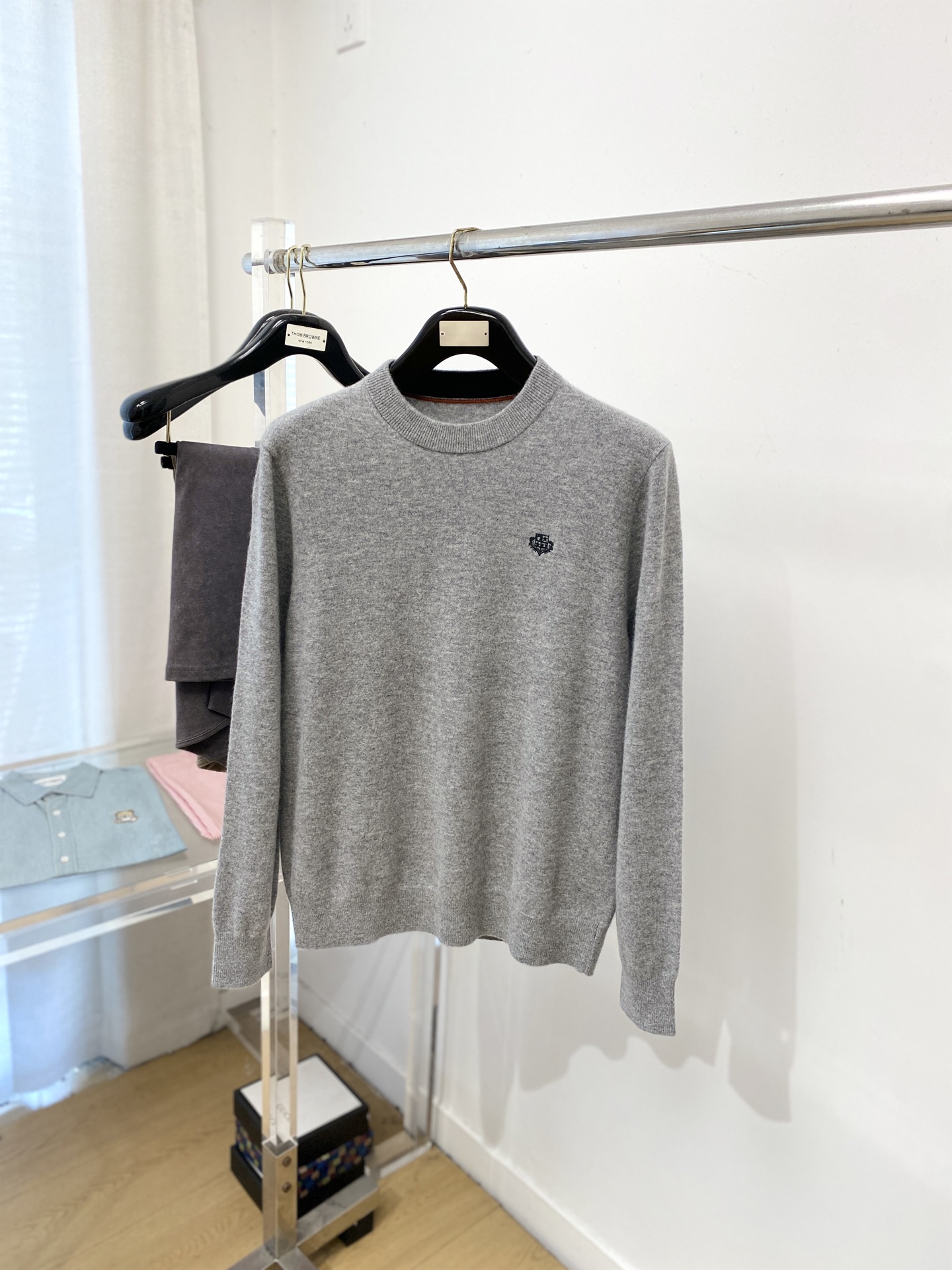 lP🆕、2025新品羊毛衣 具有手感细腻柔软，可直接与肌肤接触，让暖心的纱线变化出细腻的质感，顶级工艺极