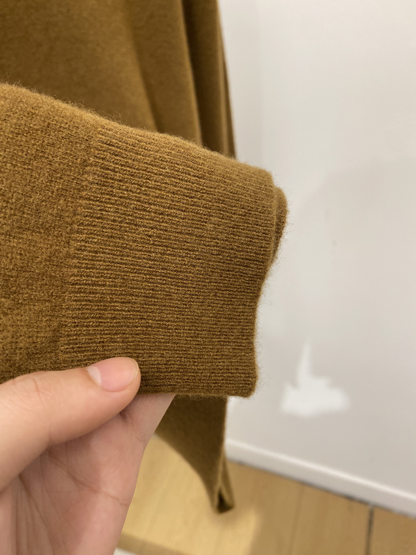 lP🆕、2025新品羊毛衣 具有手感细腻柔软，可直接与肌肤接触，让暖心的纱线变化出细腻的质感，顶级工艺极