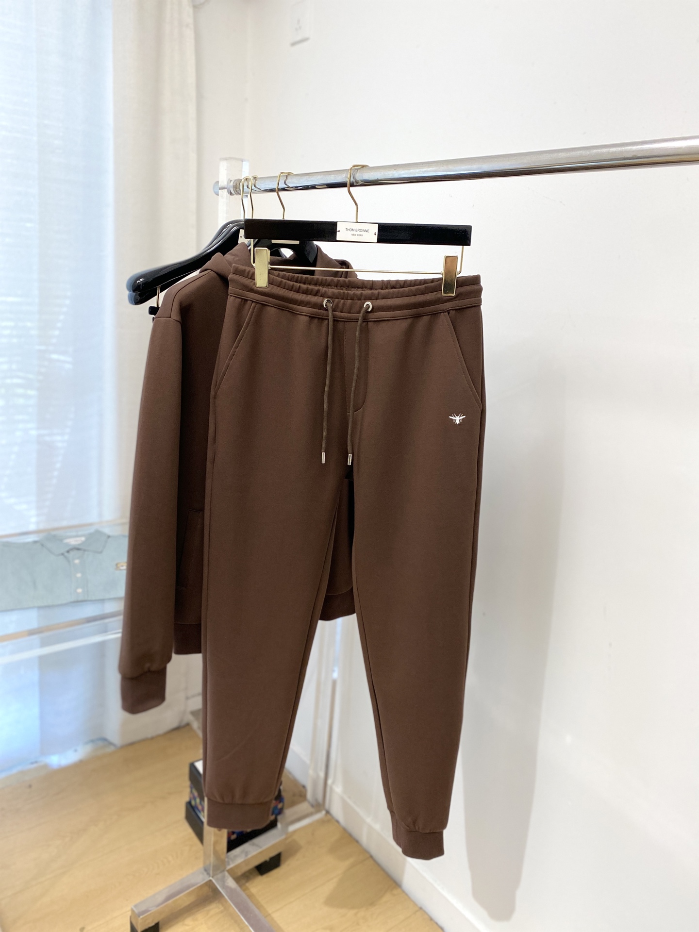 迪奥、2025最新品，时尚休闲套装，顶级原版面料打造，穿着舒适，吸湿性透气性都非常良好，色牢度超高！无论