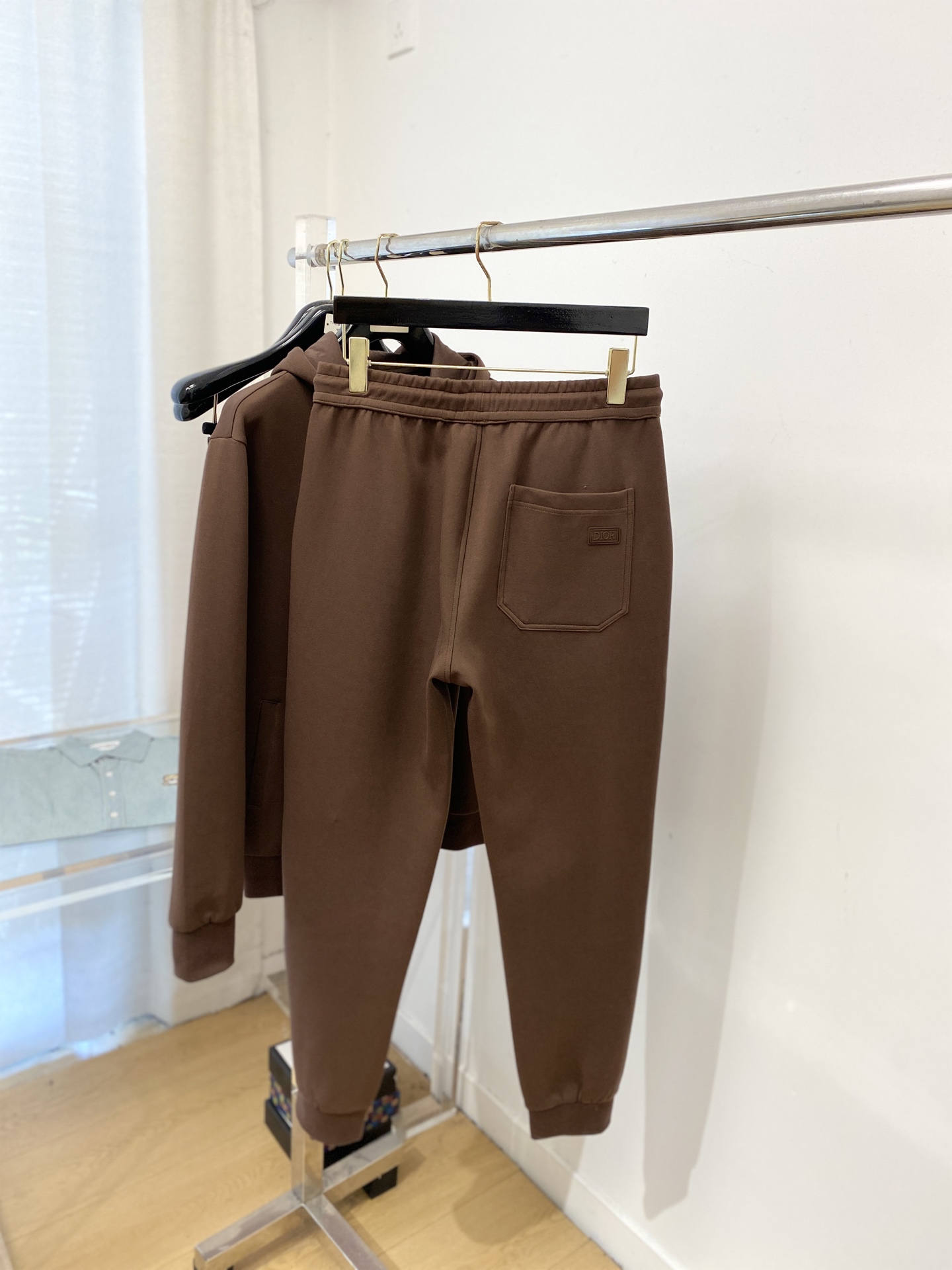 迪奥、2025最新品，时尚休闲套装，顶级原版面料打造，穿着舒适，吸湿性透气性都非常良好，色牢度超高！无论