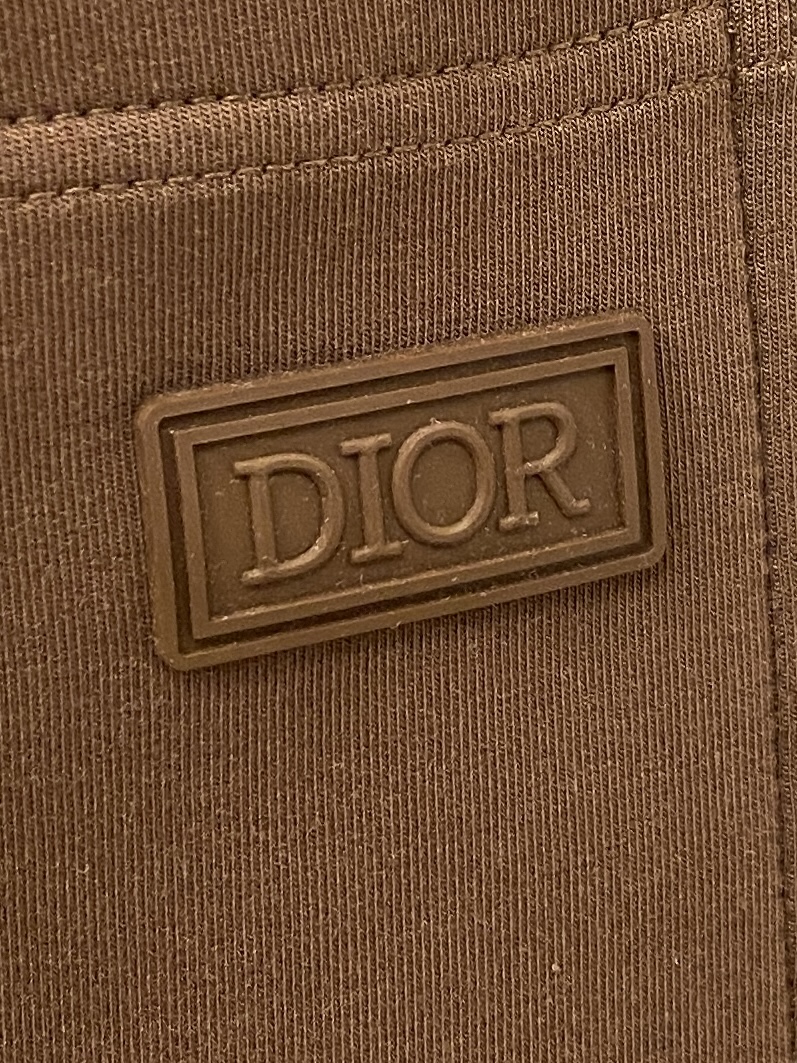 迪奥、2025最新品，时尚休闲套装，顶级原版面料打造，穿着舒适，吸湿性透气性都非常良好，色牢度超高！无论