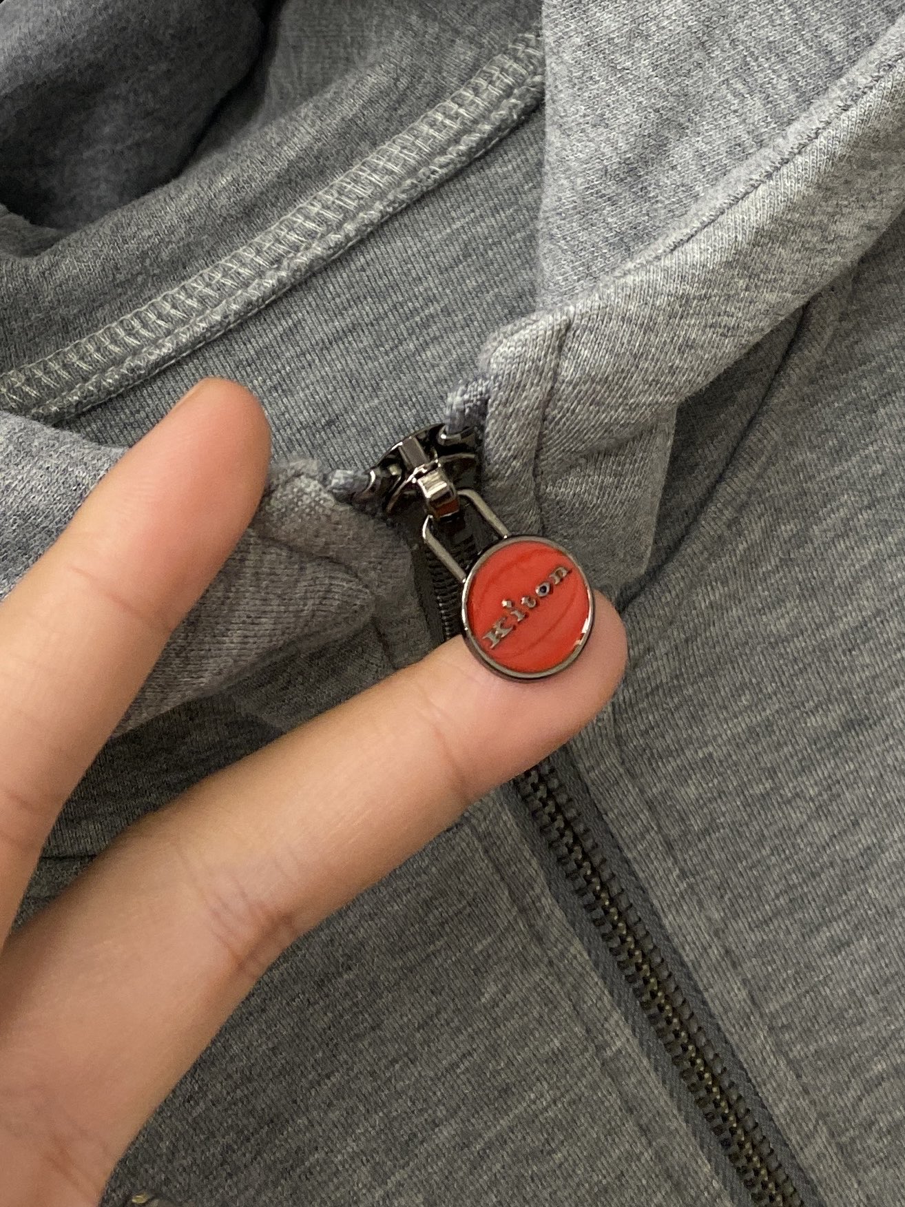 Kiton、2025最新品，时尚休闲套装，顶级原版面料打造，穿着舒适，吸湿性透气性都非常良好，色牢度超高