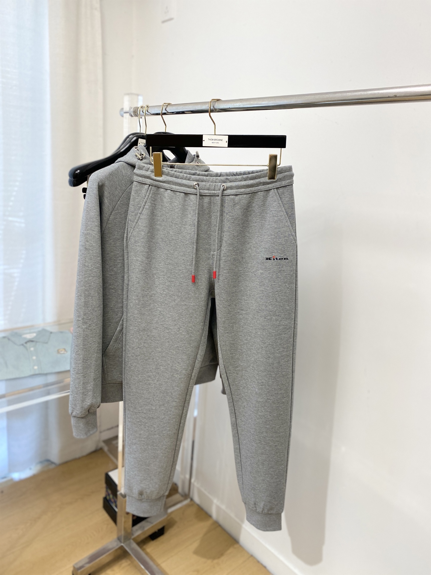 Kiton、2025最新品，时尚休闲套装，顶级原版面料打造，穿着舒适，吸湿性透气性都非常良好，色牢度超高