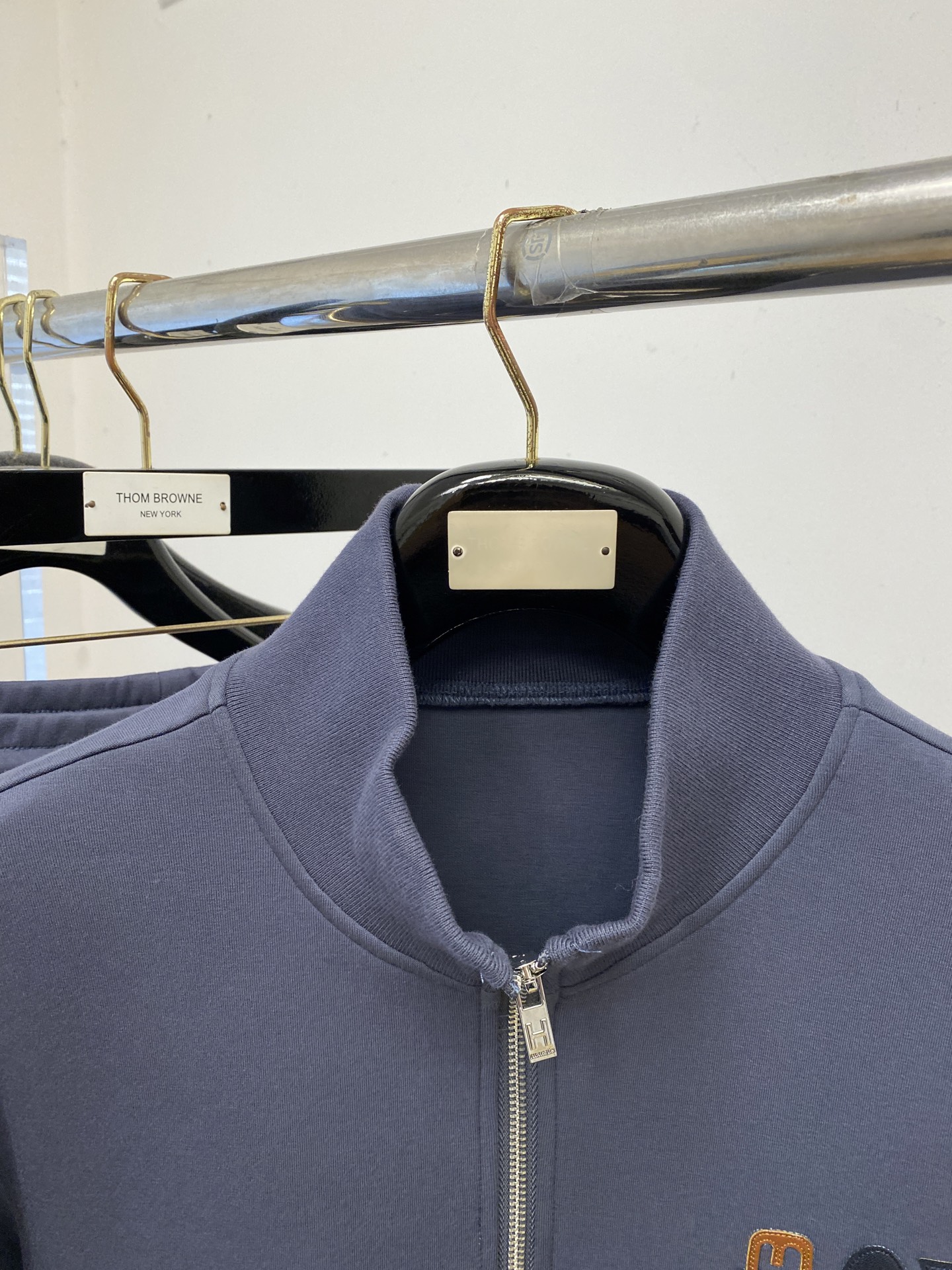 爱马仕、2025最新品，时尚休闲套装，顶级原版面料打造，穿着舒适，吸湿性透气性都非常良好，色牢度超高！无