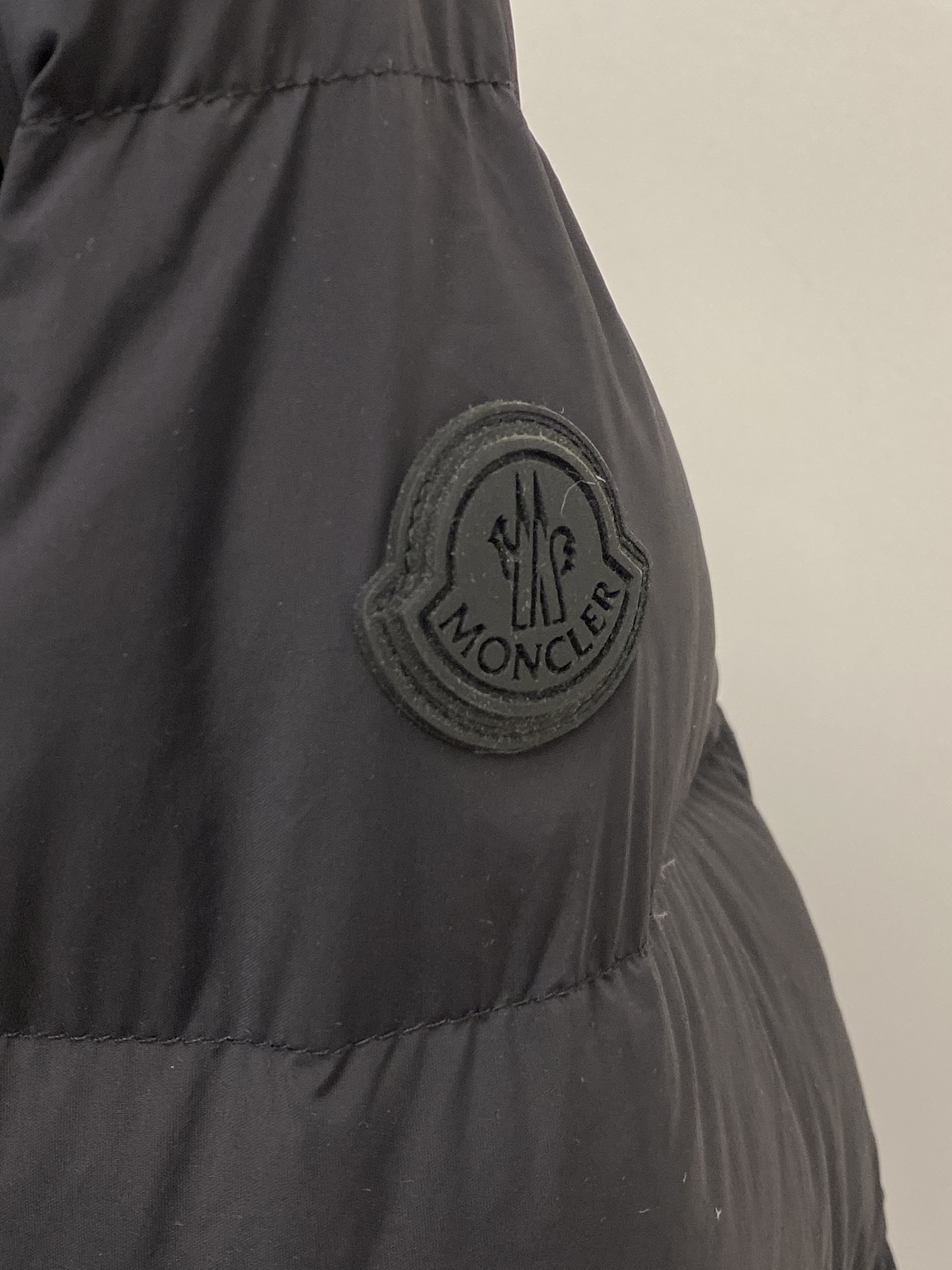 蒙口、2025最新款男士轻薄羽绒服、面料柔软舒适 ．上身版型超赞 ．拉链．辅料都是客供 、进口面料，轻便