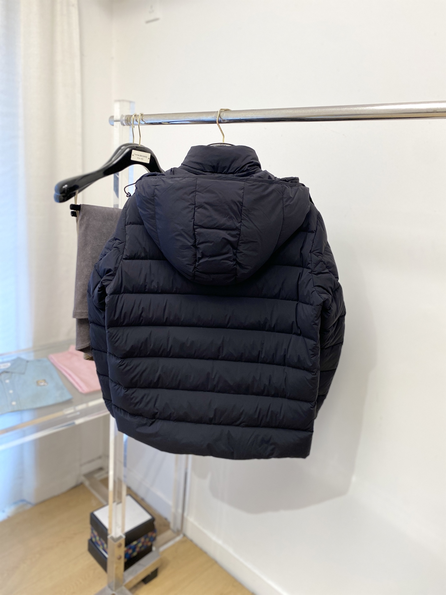 蒙口、2025最新款男士轻薄羽绒服、面料柔软舒适 ．上身版型超赞 ．拉链．辅料都是客供 、进口面料，轻便