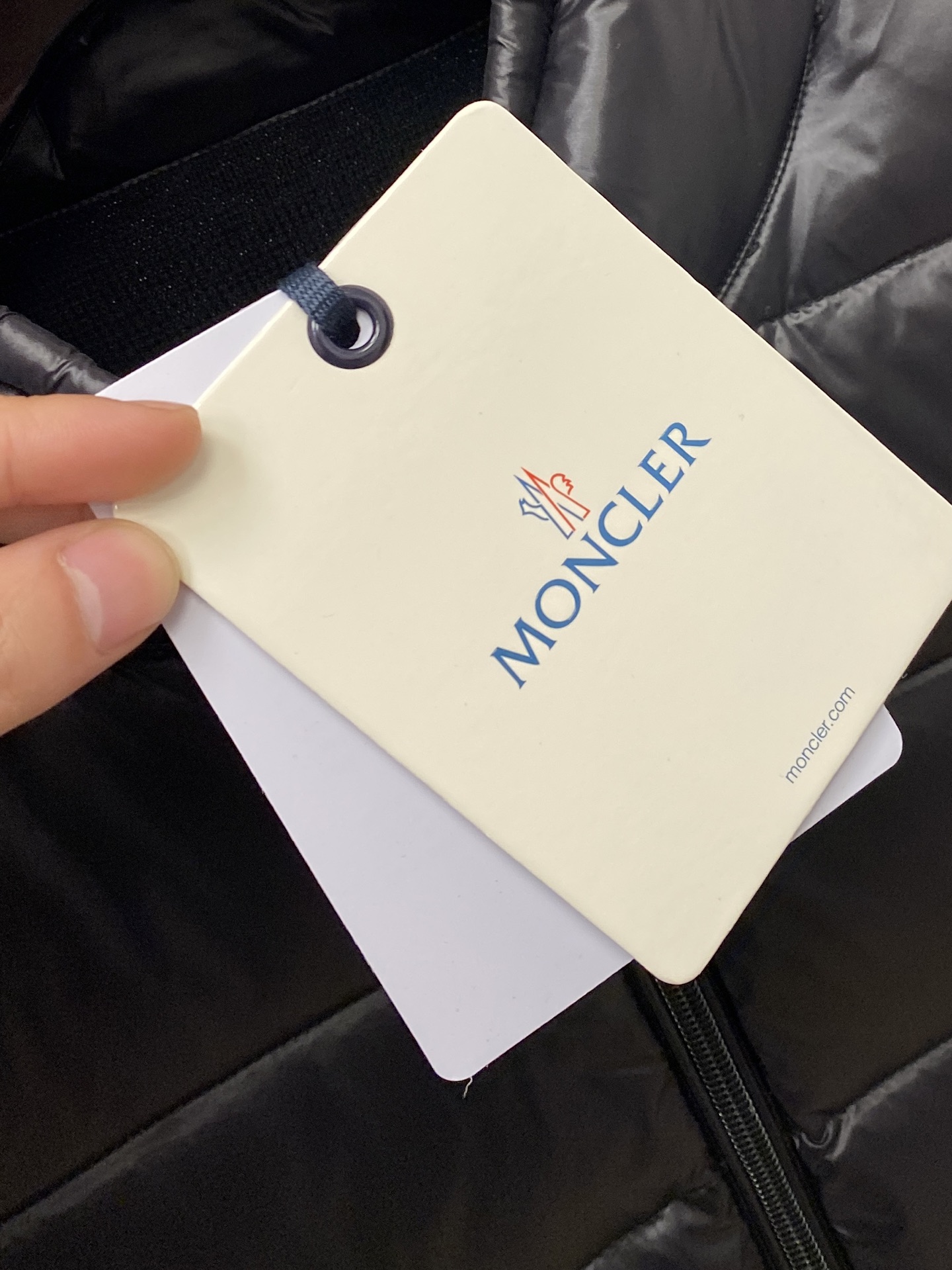 蒙口、2025最新款男士轻薄针织羽绒服、面料柔软舒适 ．上身版型超赞 ．拉链．辅料都是客供 、进口面料，