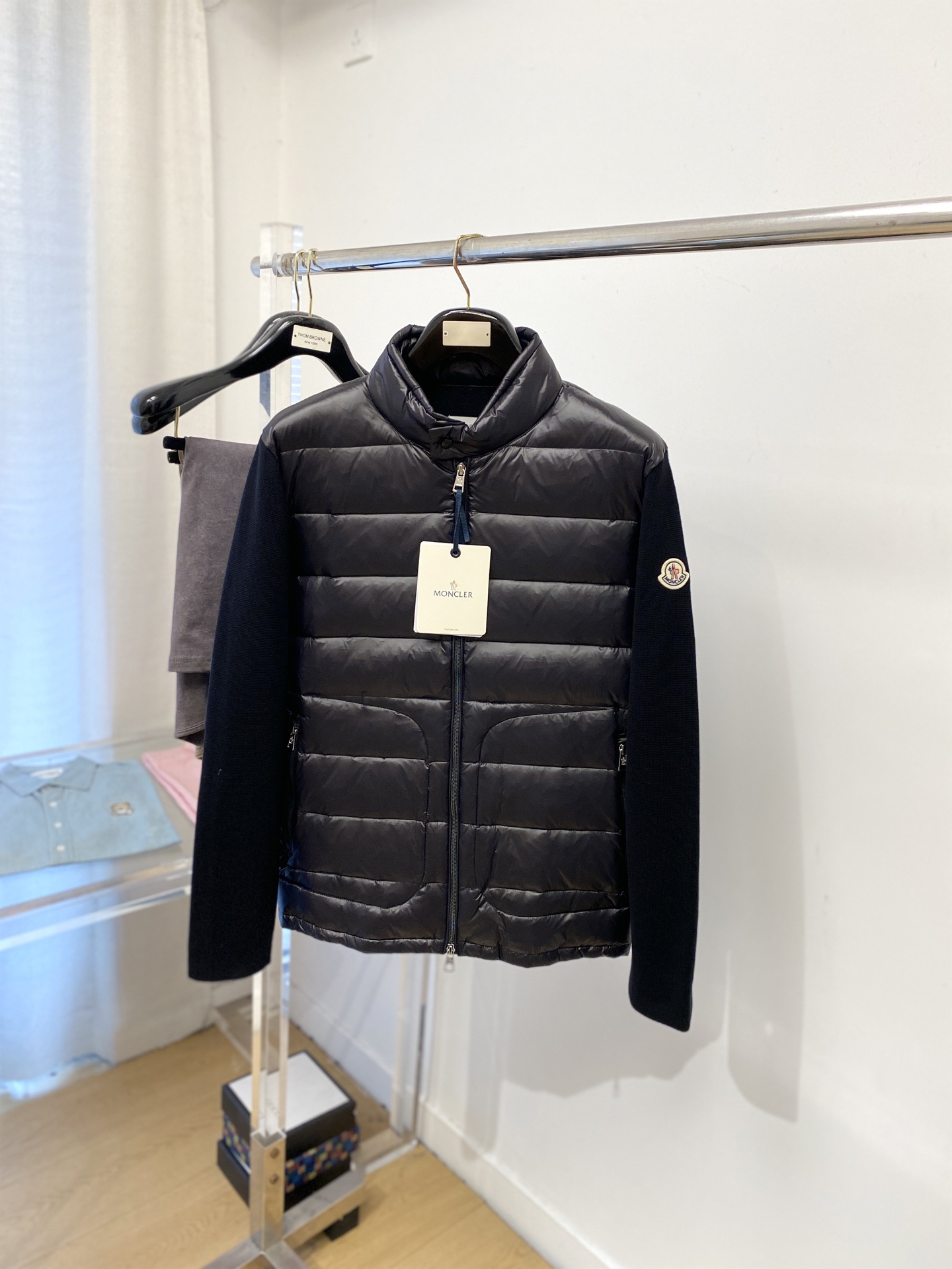 蒙口、2025最新款男士轻薄针织羽绒服、面料柔软舒适 ．上身版型超赞 ．拉链．辅料都是客供 、进口面料，