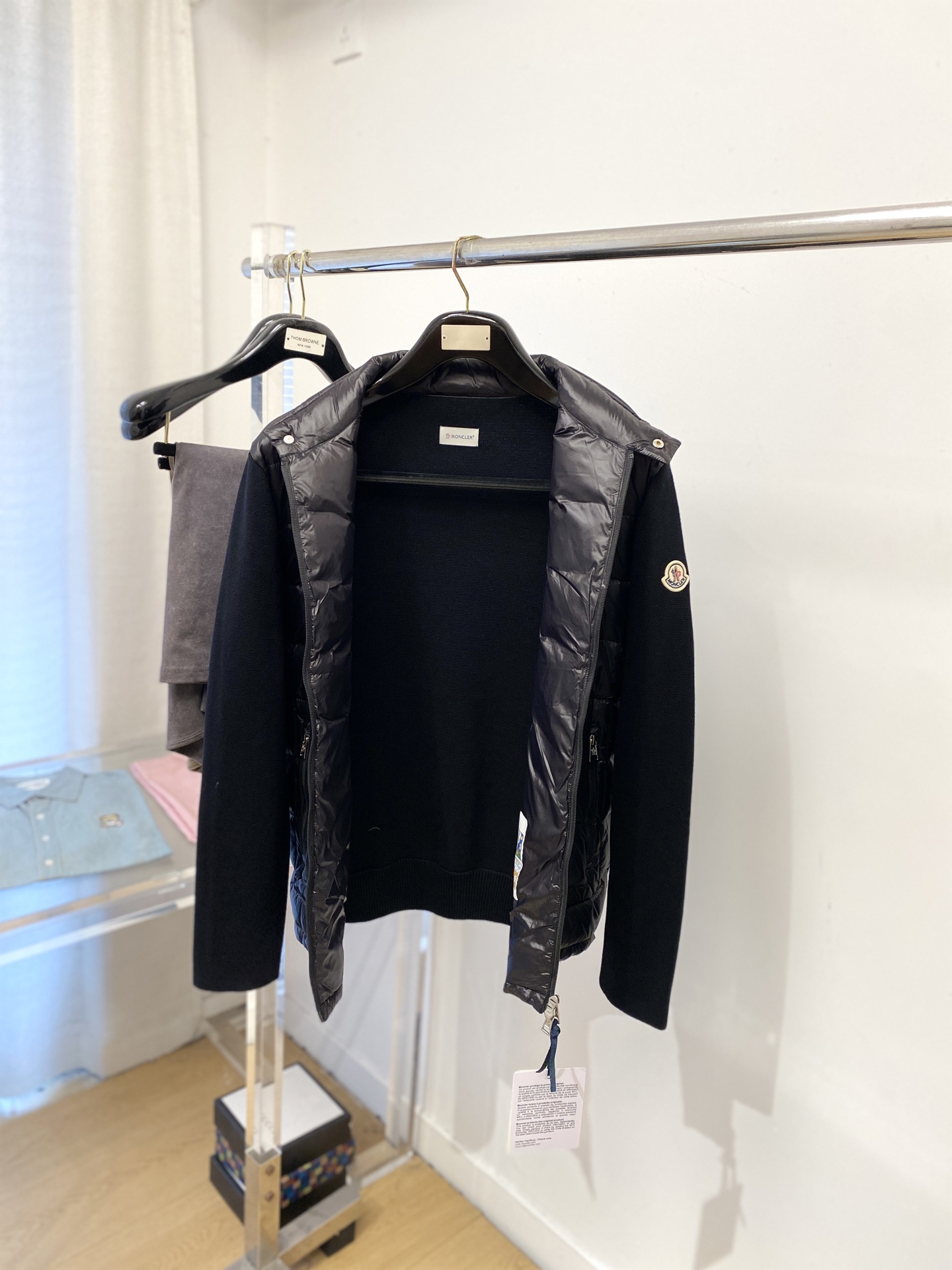 蒙口、2025最新款男士轻薄针织羽绒服、面料柔软舒适 ．上身版型超赞 ．拉链．辅料都是客供 、进口面料，