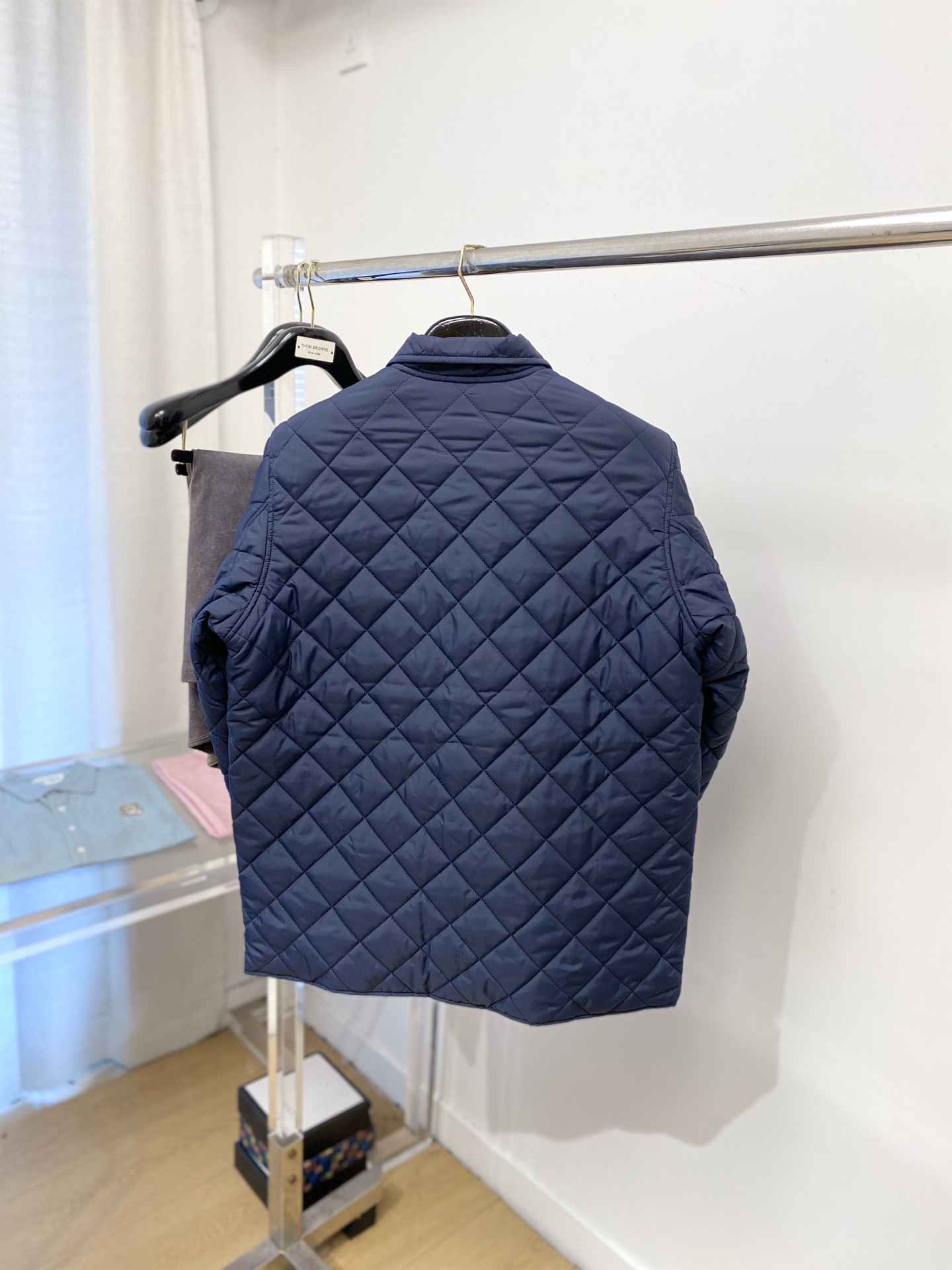 ￼lP🆕、2025最新款男士轻薄棉服面料柔软舒适 ．上身版型超赞 ．拉链．辅料都是客供 、进口面料，轻便