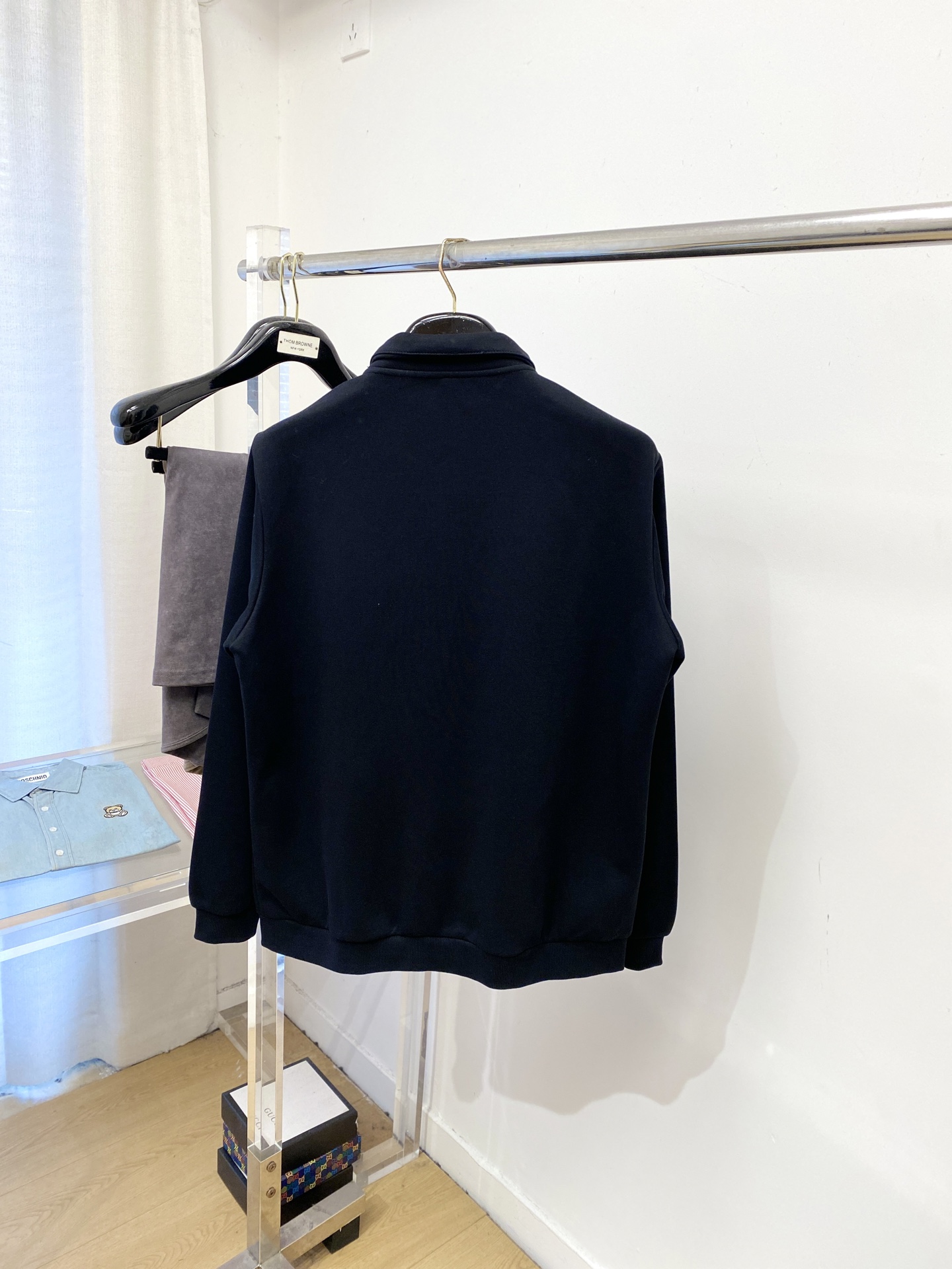 DESCENTE迪桑特、2025新品卫衣外套，帅气时尚，胸前精致刺绣图案logo，简约百搭款。面料棉 不