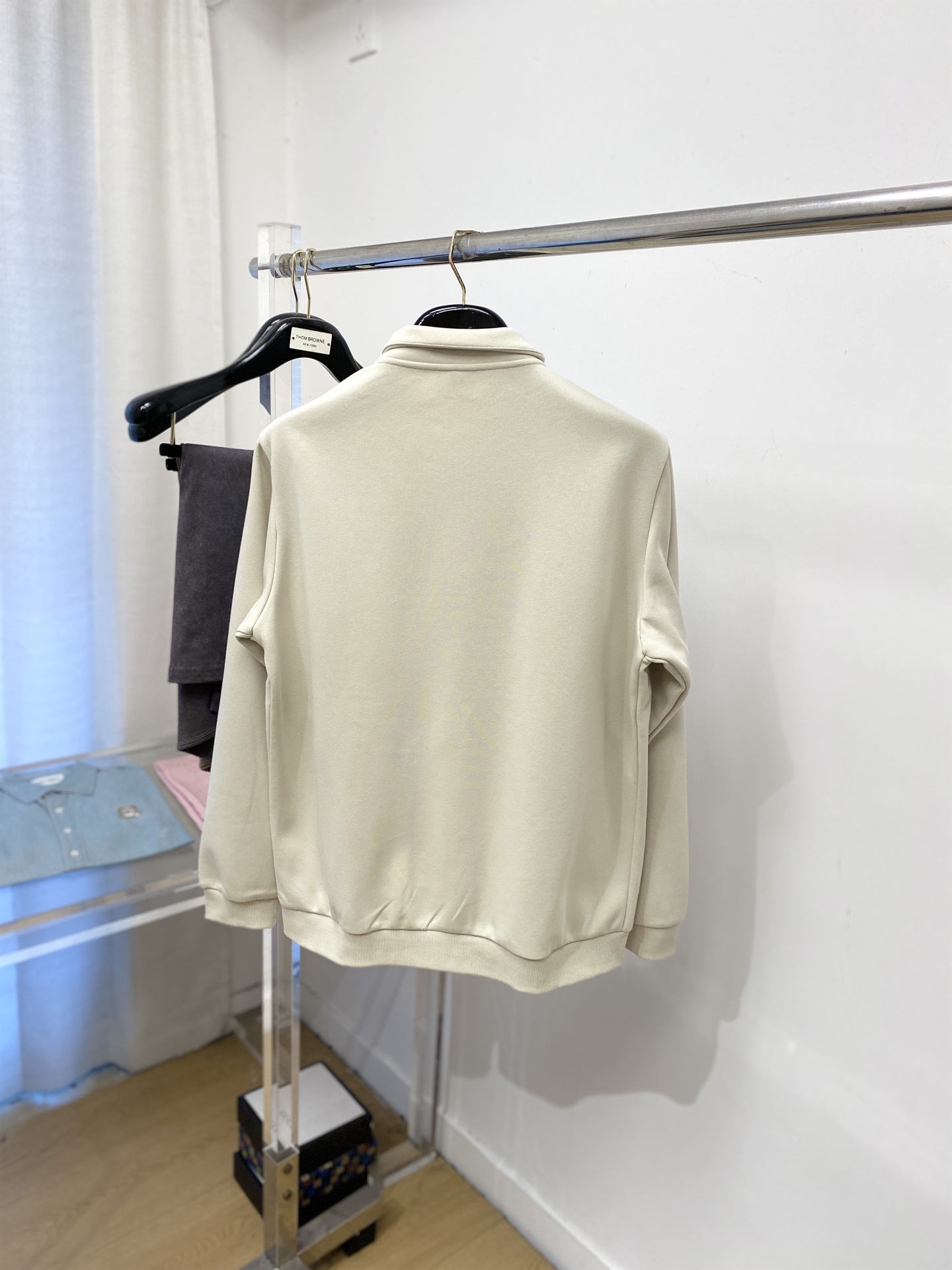 DESCENTE迪桑特、2025新品卫衣外套，帅气时尚，胸前精致刺绣图案logo，简约百搭款。面料棉 不