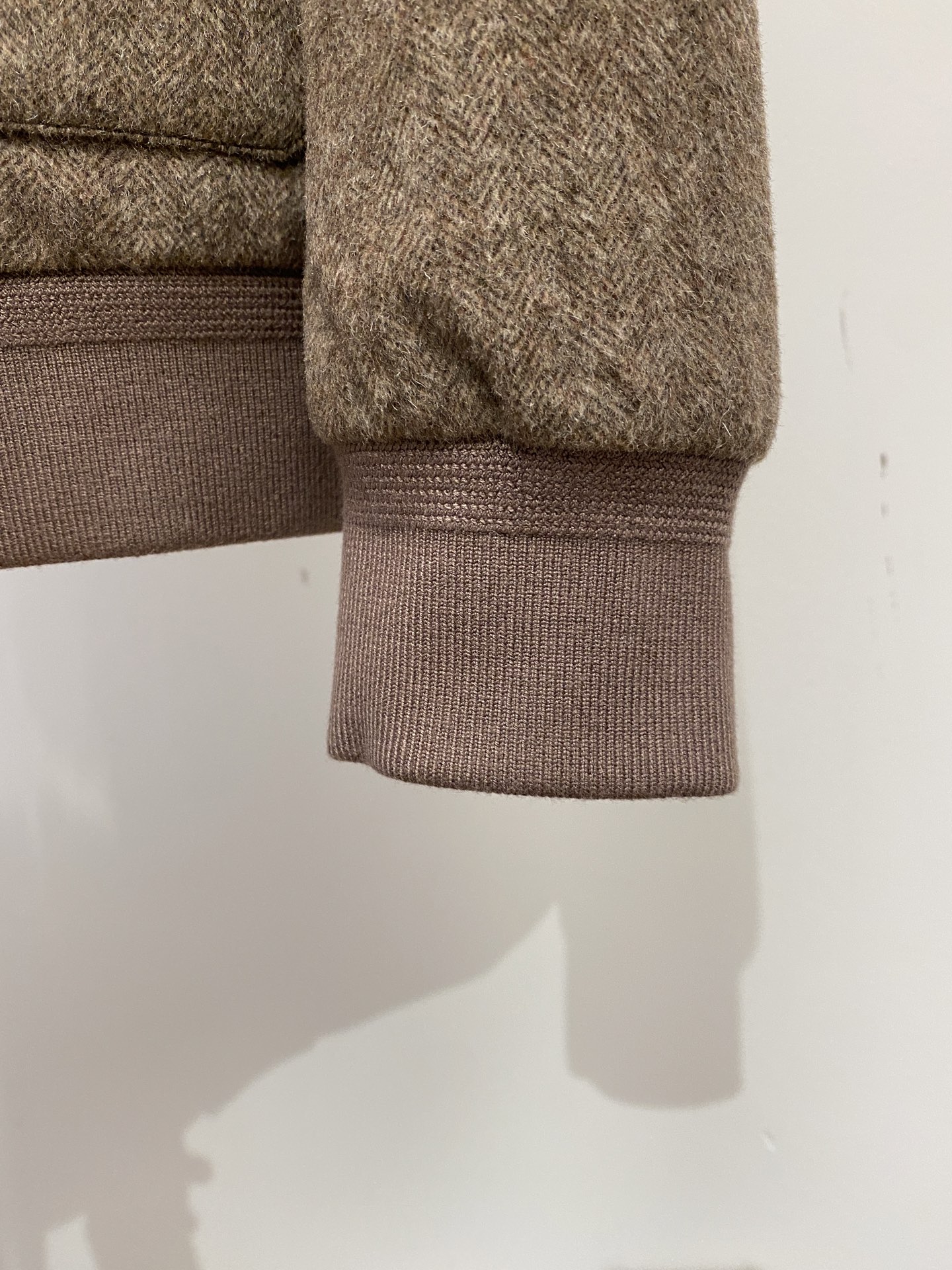 lP🆕、2025新品针织夹克外套，时尚帅气，简约百搭款，原版五金辅料logo，定制原版面料，不仅挺括，保