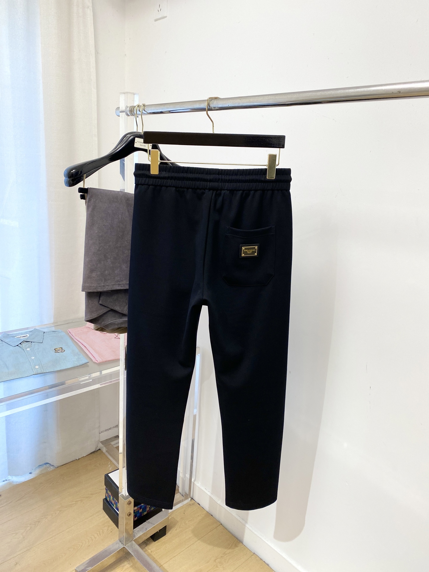 ￼DG、2025爆款休闲裤 高弹显瘦必爆简约百搭爆款，做工精细，每一针都看得到用心，超多明星网红最爱 拉