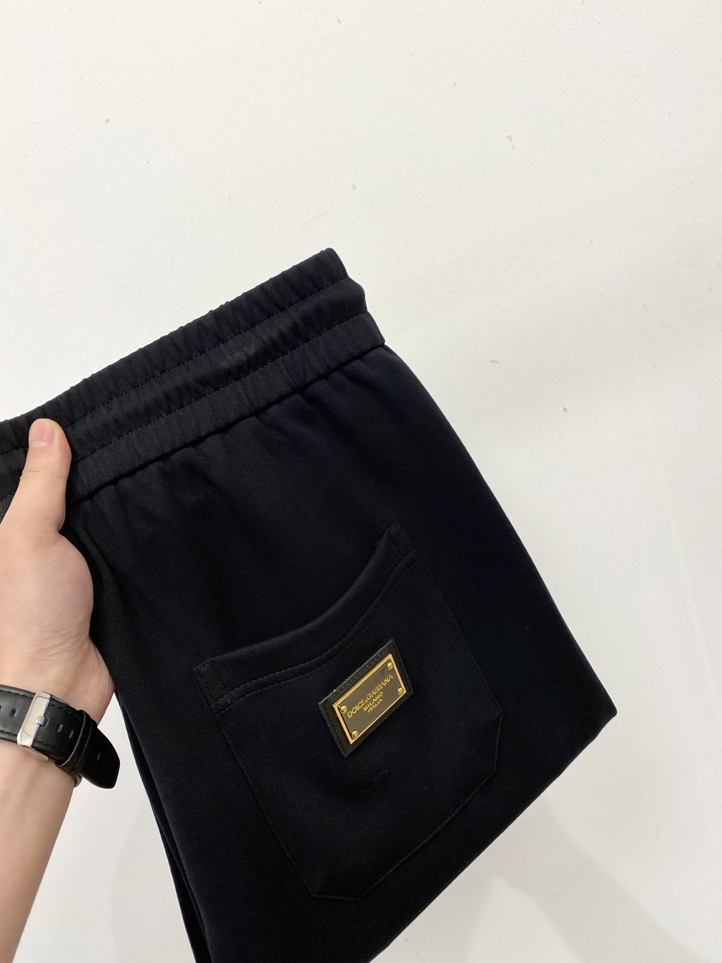 ￼DG、2025爆款休闲裤 高弹显瘦必爆简约百搭爆款，做工精细，每一针都看得到用心，超多明星网红最爱 拉