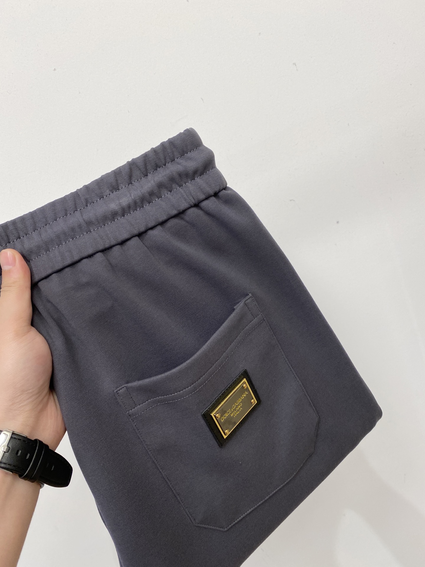 DG、2025爆款休闲裤 高弹显瘦必爆简约百搭爆款，做工精细，每一针都看得到用心，超多明星网红最爱 拉长