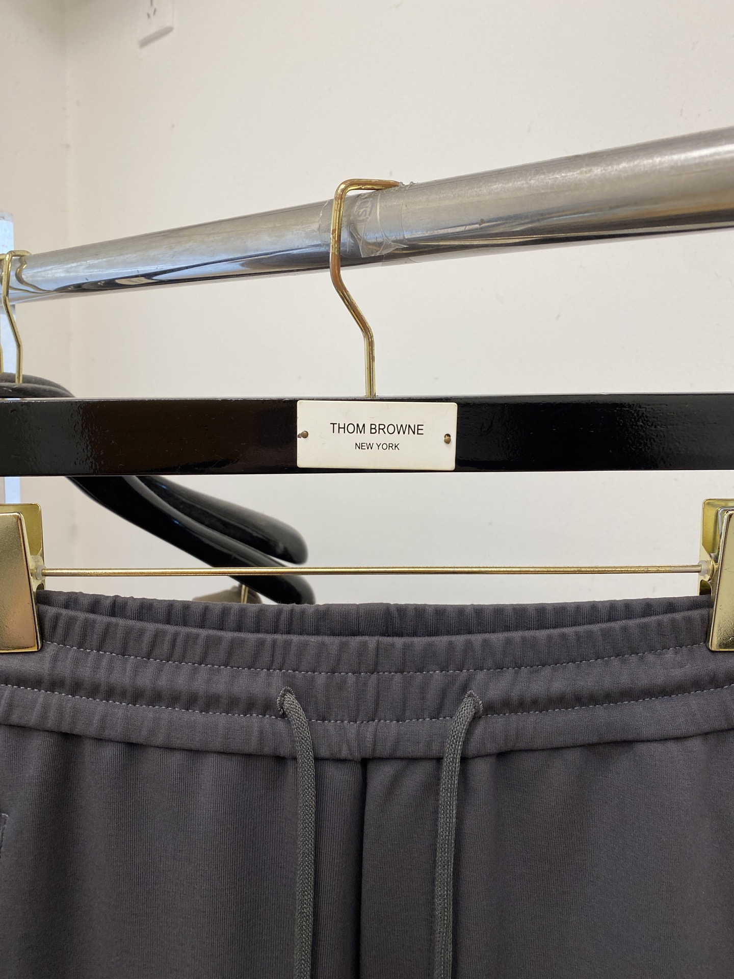 DG、2025爆款休闲裤 高弹显瘦必爆简约百搭爆款，做工精细，每一针都看得到用心，超多明星网红最爱 拉长