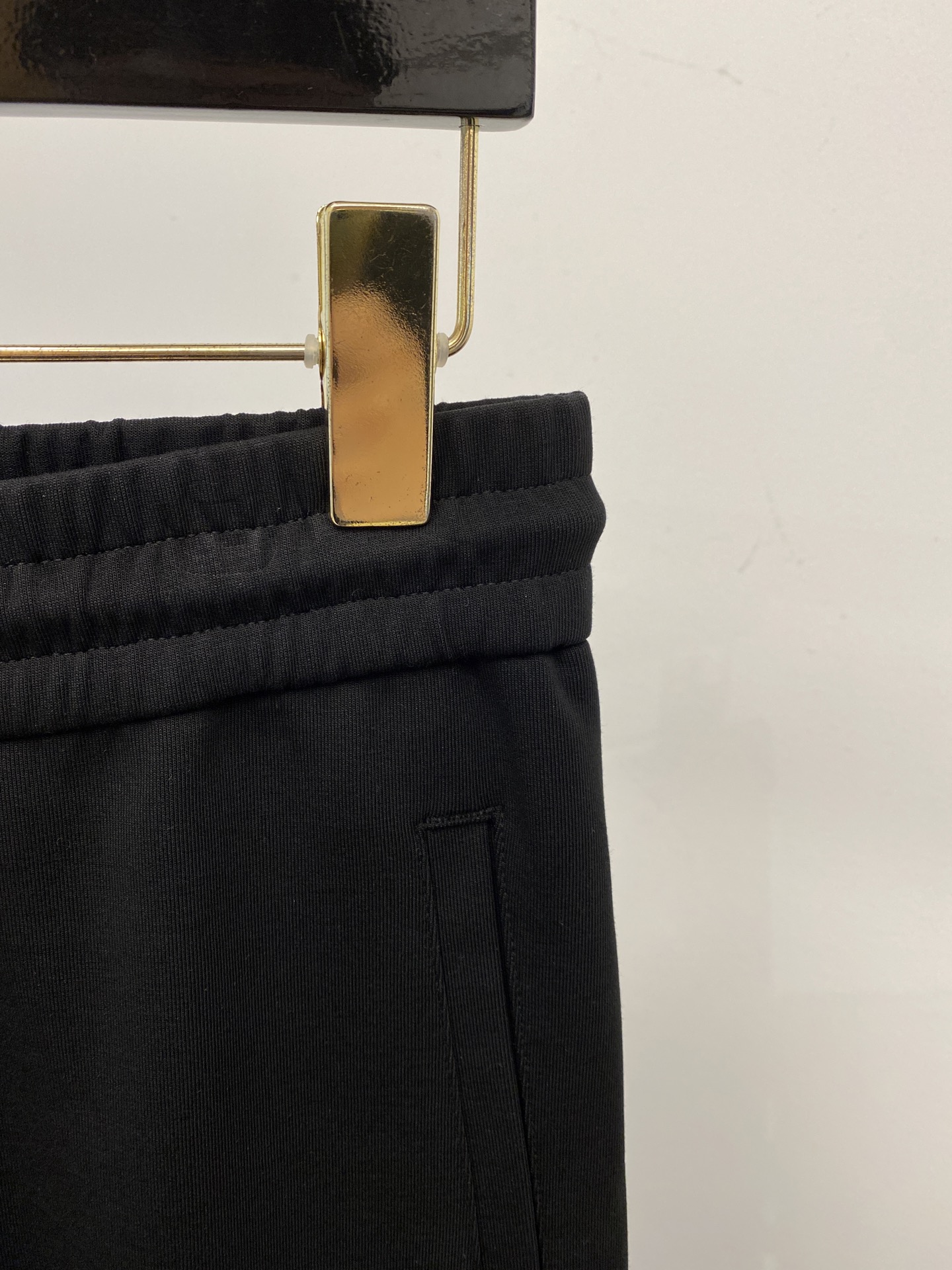 BALMAIN 巴尔曼、2025爆款休闲裤 高弹显瘦必爆简约百搭爆款，做工精细，每一针都看得到用心，超多