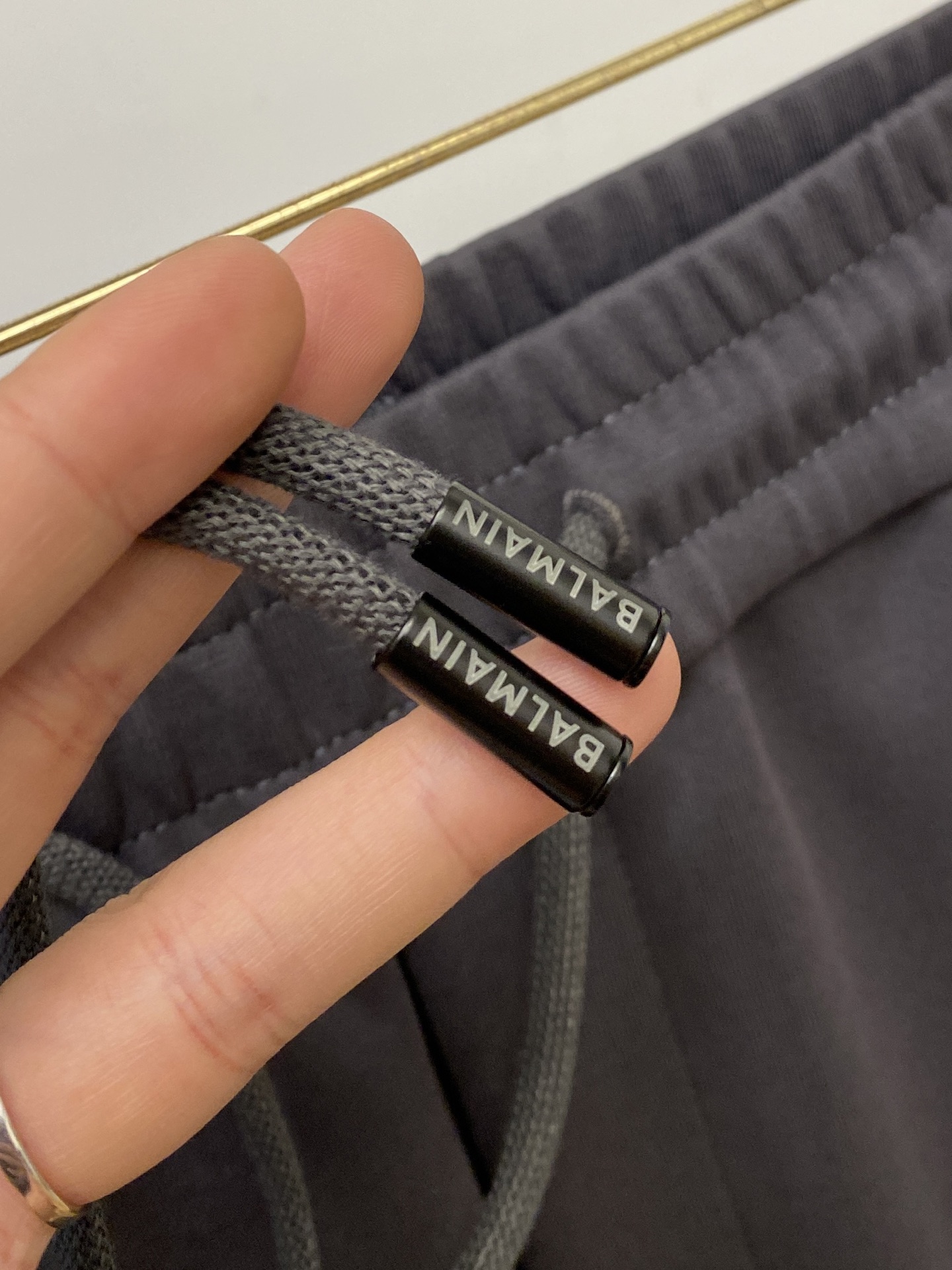 BALMAIN 巴尔曼、2025爆款休闲裤 高弹显瘦必爆简约百搭爆款，做工精细，每一针都看得到用心，超多