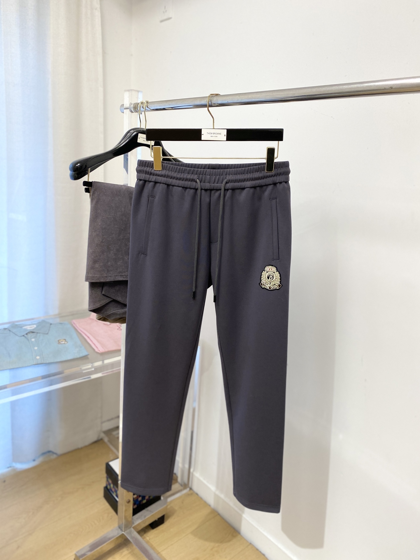 BALMAIN 巴尔曼、2025爆款休闲裤 高弹显瘦必爆简约百搭爆款，做工精细，每一针都看得到用心，超多