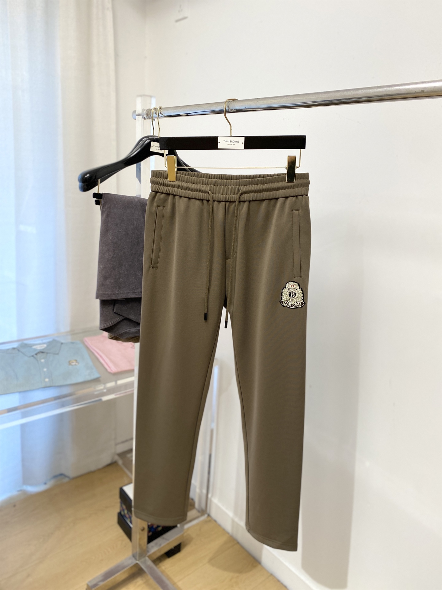 BALMAIN 巴尔曼、2025爆款休闲裤 高弹显瘦必爆简约百搭爆款，做工精细，每一针都看得到用心，超多