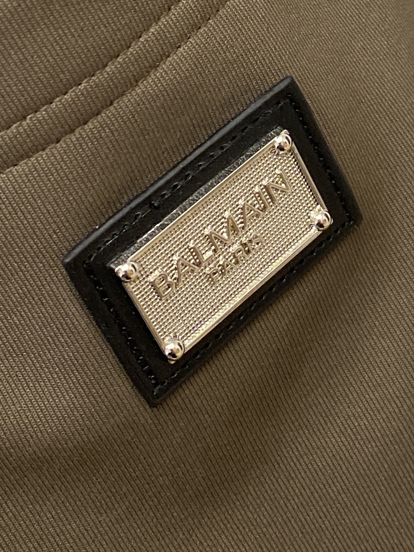 BALMAIN 巴尔曼、2025爆款休闲裤 高弹显瘦必爆简约百搭爆款，做工精细，每一针都看得到用心，超多