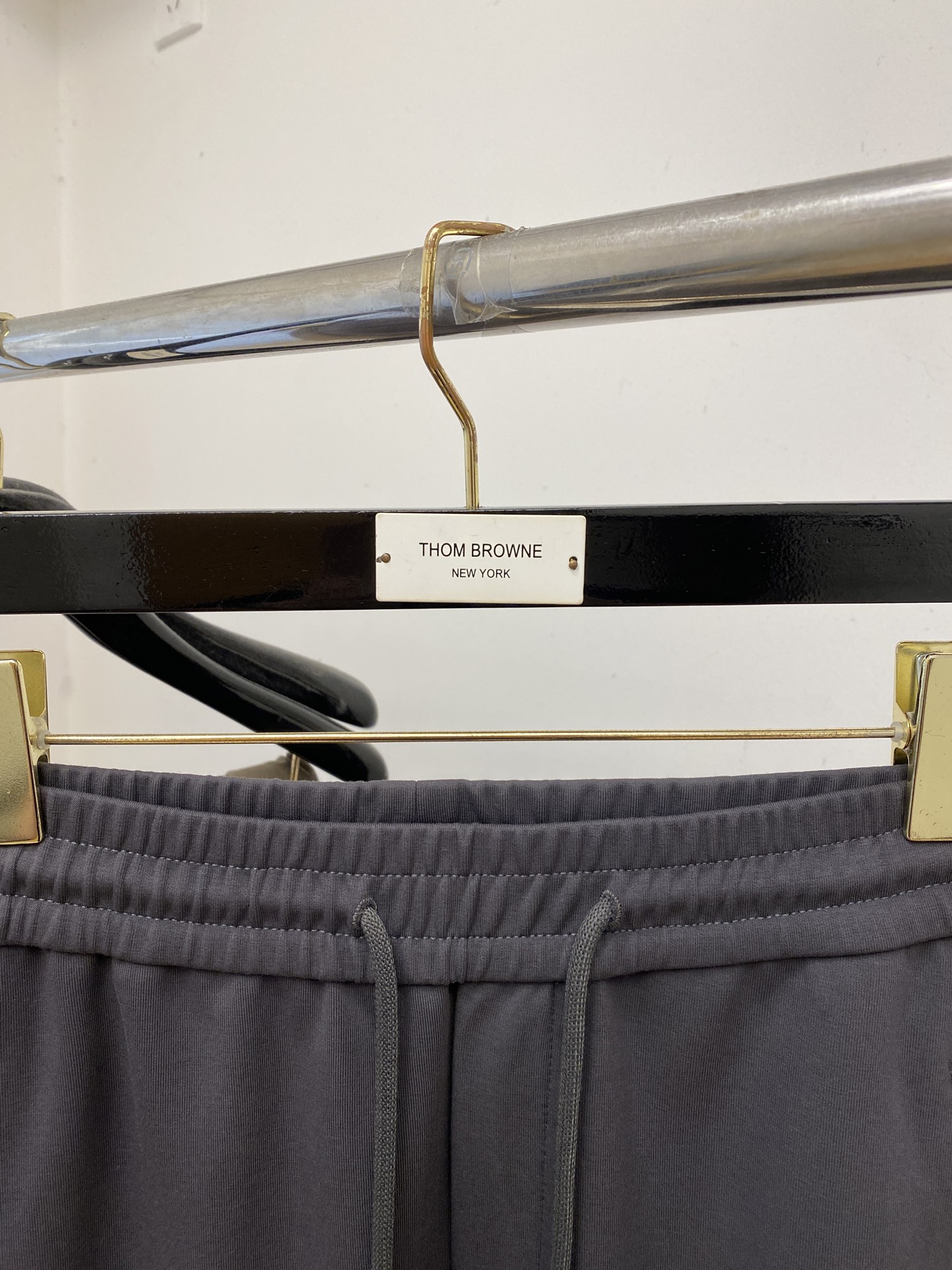 DG、2025爆款休闲裤 高弹显瘦必爆简约百搭爆款，做工精细，每一针都看得到用心，超多明星网红最爱 拉长